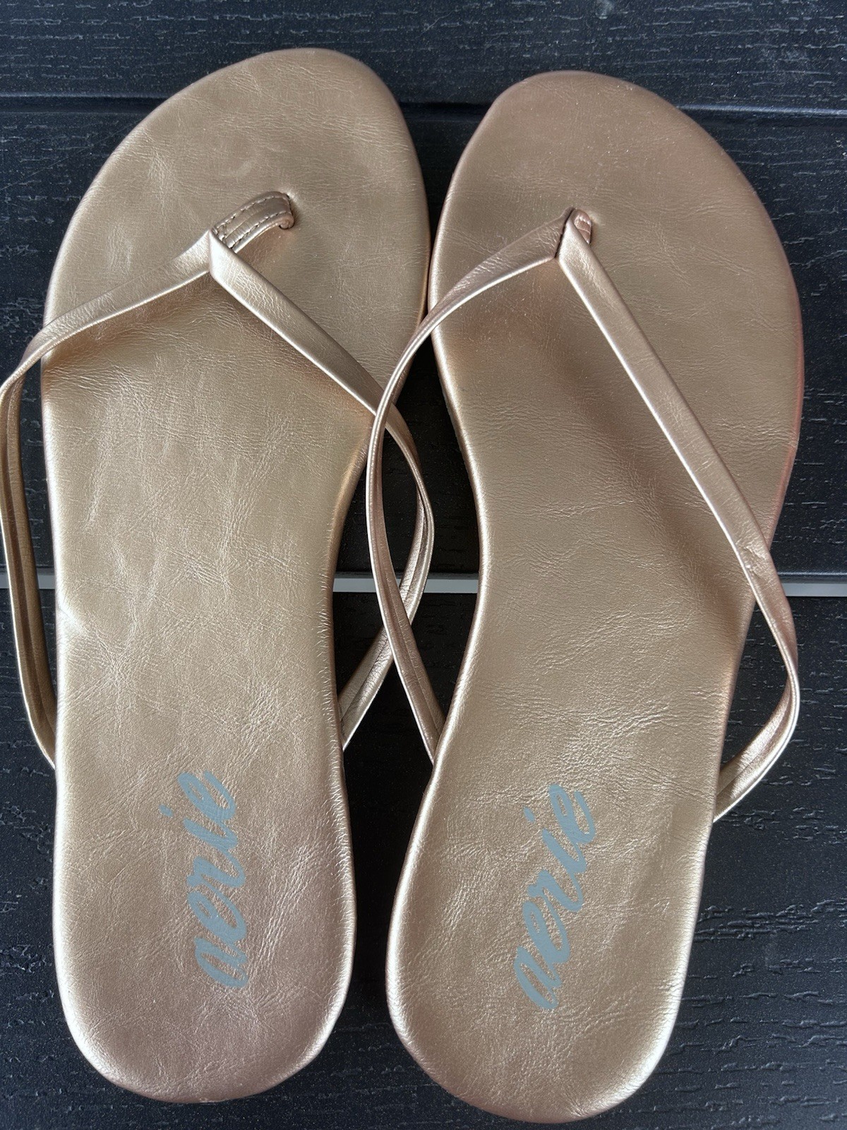 Aerie And Old Navy Flip Flops Both Size 7 Lot Of 2