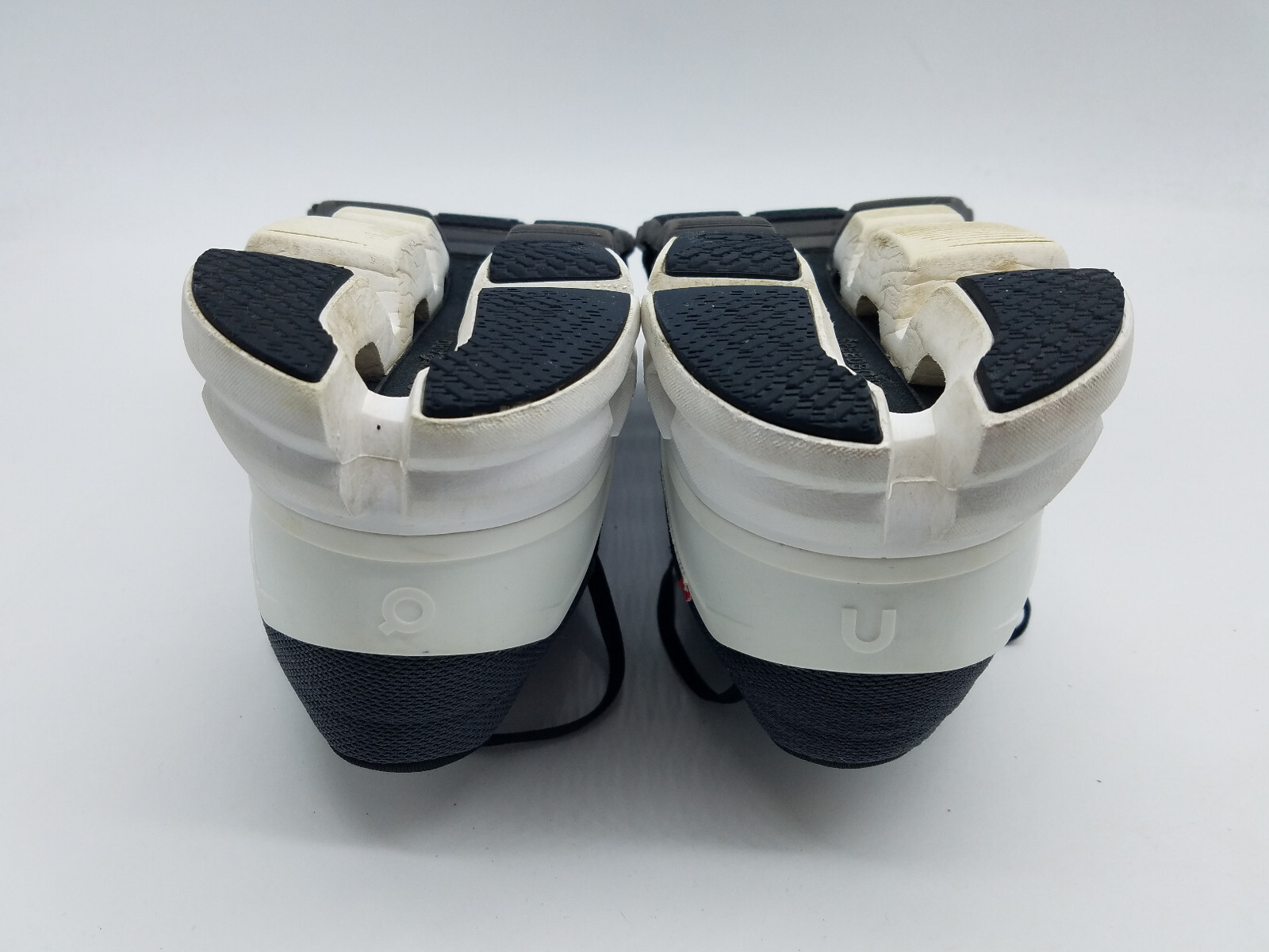 On Cloud Cloudflyer Women’s Size 9.5 Running Shoes Black *See description