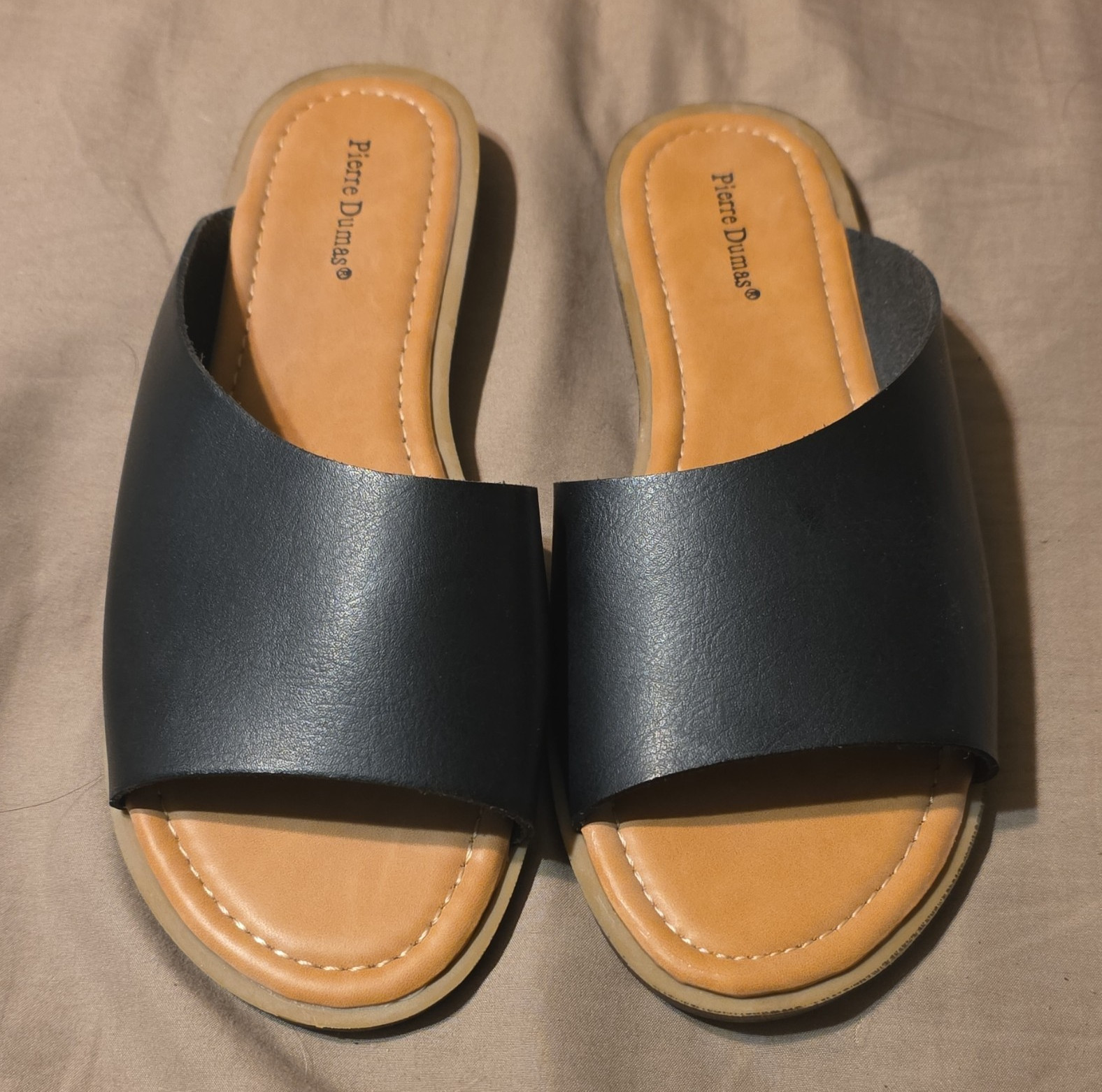 Pierre Dumas Black/Tan Man Made Slip-On Slide Sandals Women’s US 9