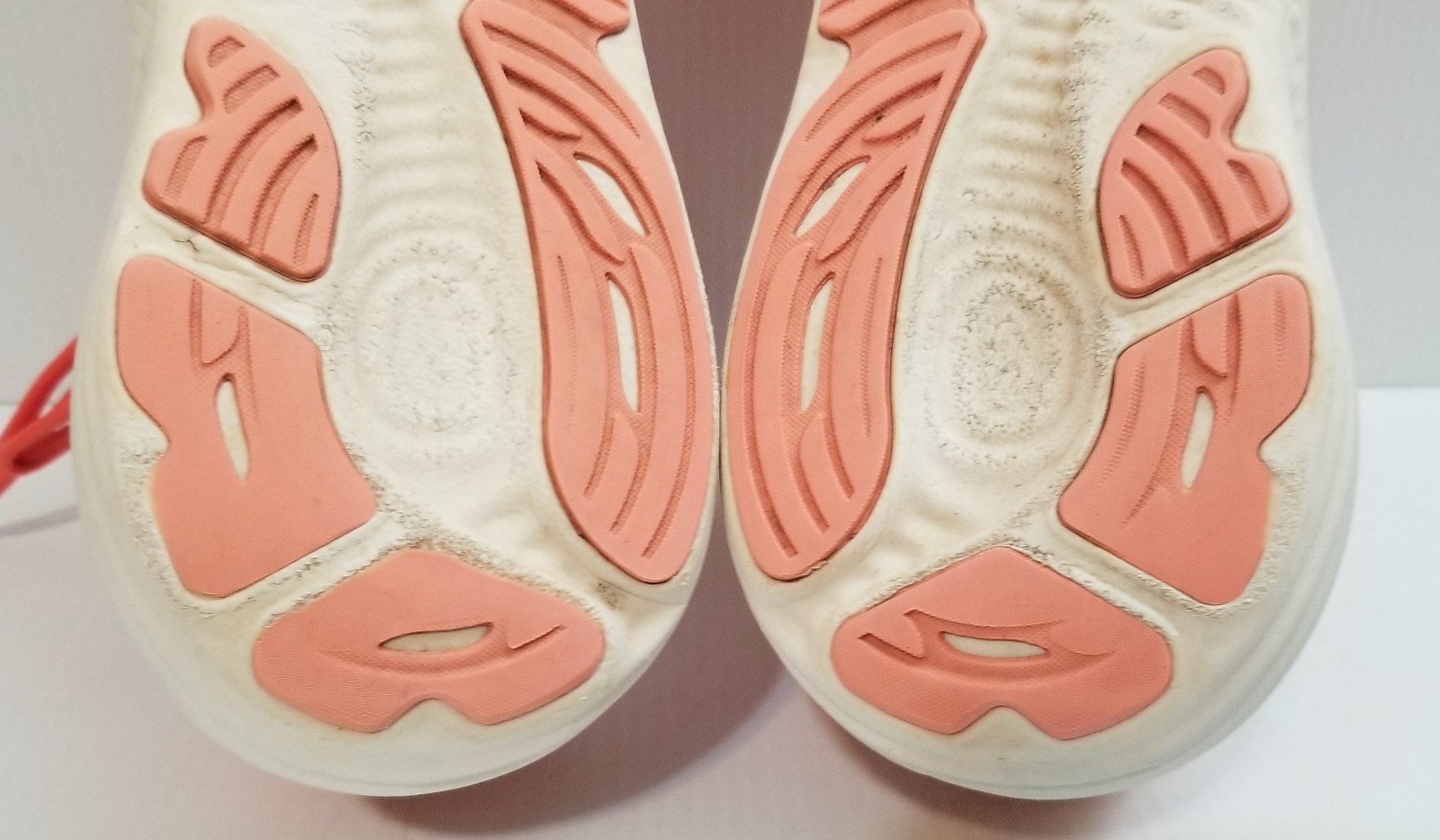 Brooks Women’s Glycerin 22 Size 7.5B 1204341B625 Desert Flower/Hot Coral Sneaker