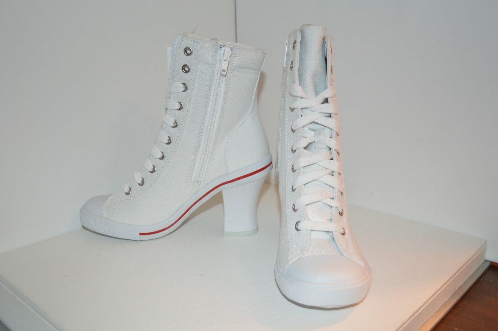 Predictions High HEEL SNEAKERS Black WHITE Red Lace Up ZIPPER Stripe SHOES 5 5.5