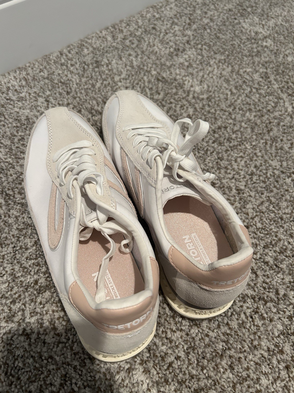 Tretorn Hailey Shoes Womens Size 9M Pink Leather Memory Foam Sneakers 1880382