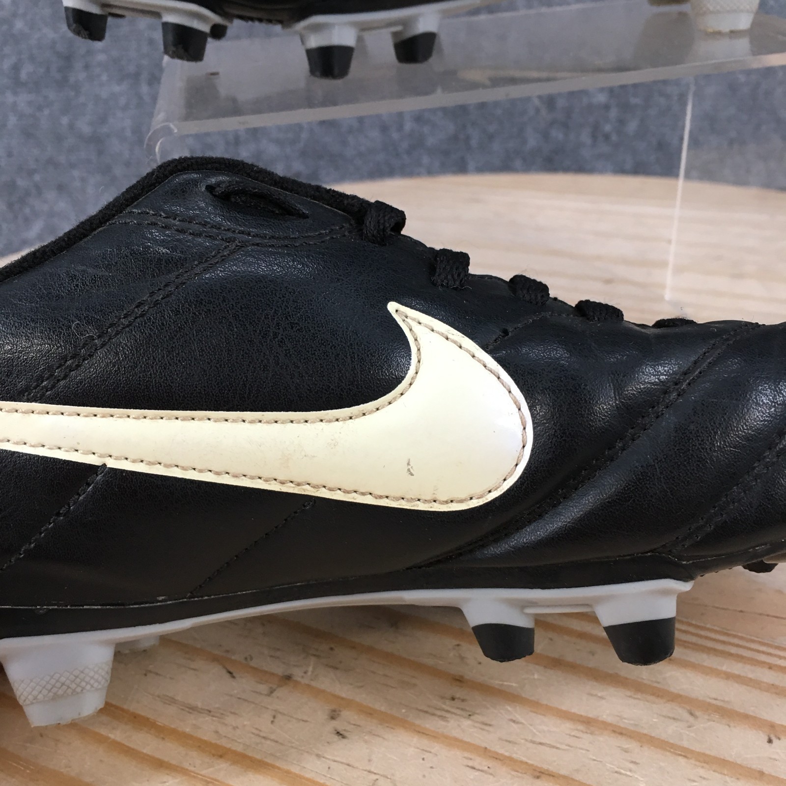 Nike Tiempo Mystic IV Shoes Womens 8 Cleats Sneakers 524939-014 Black White