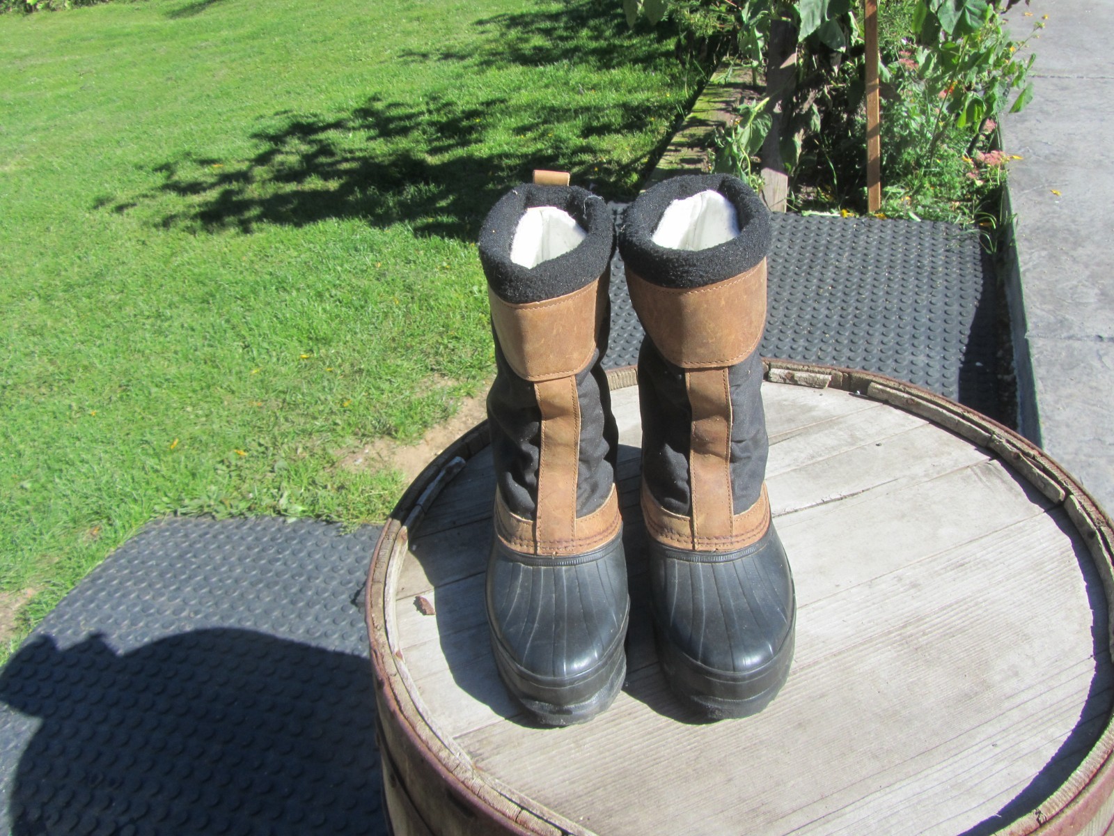 SOREL Women’s Brown black pull on faux fur trim wool liners leather fabric sz 7