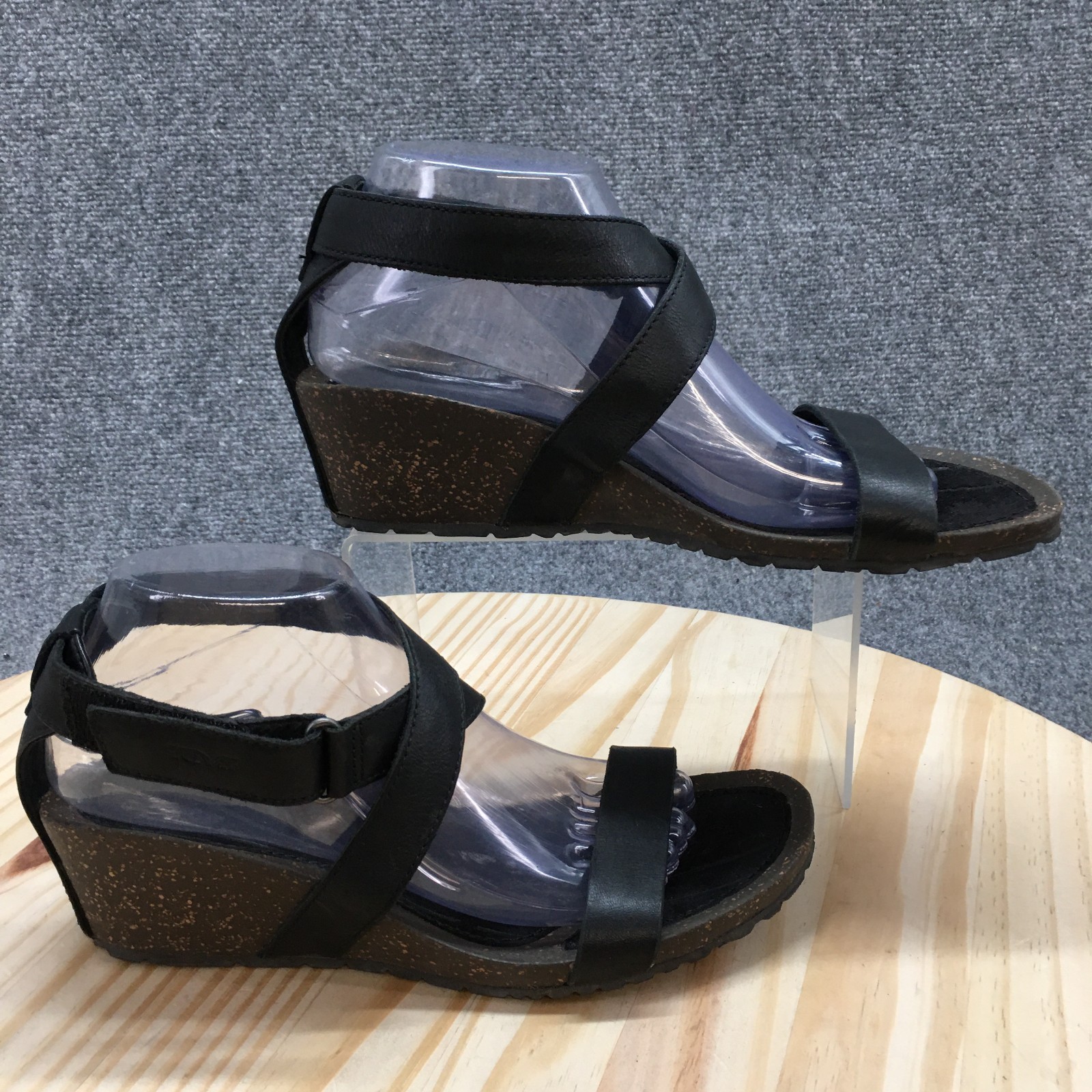 Teva Sandals Womens 9 M Strappy Black Leather Slip On Open Toe Wedge 1007732