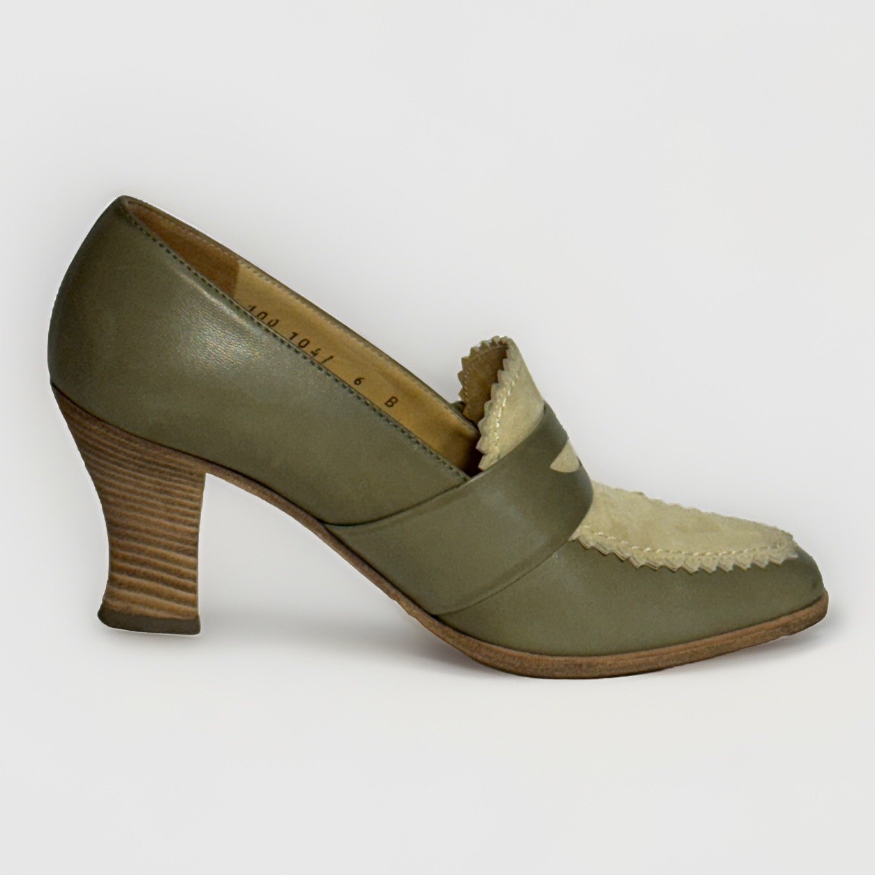 Vintage GUCCI Penny Loafer Green Leather Light Green Suede 2.75 in Heel Sz.6 B