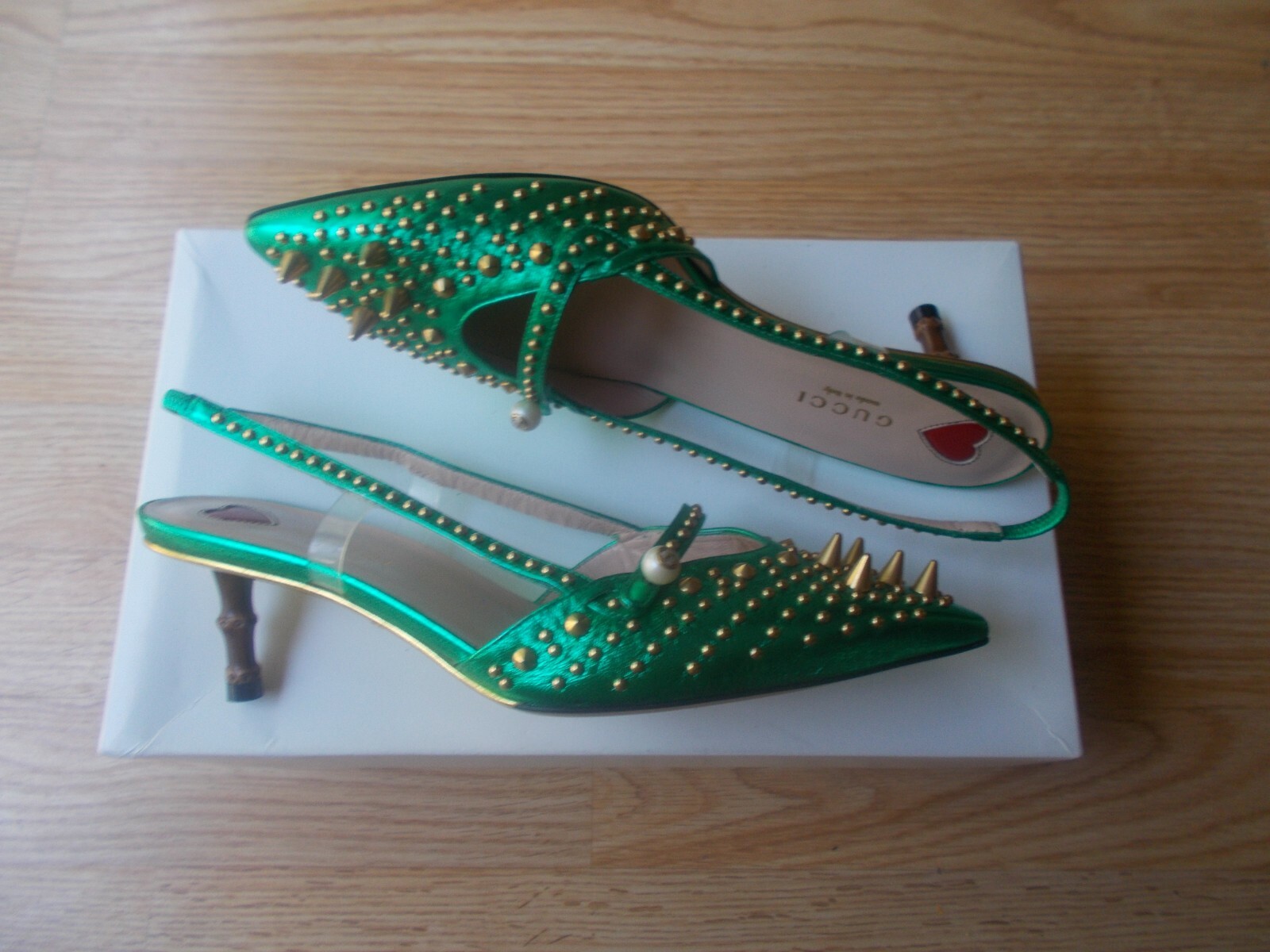 $1410 Gucci Unia Metallic Spike Studded Pearl Sandals Bamboo Heels 36 US 6 NEW