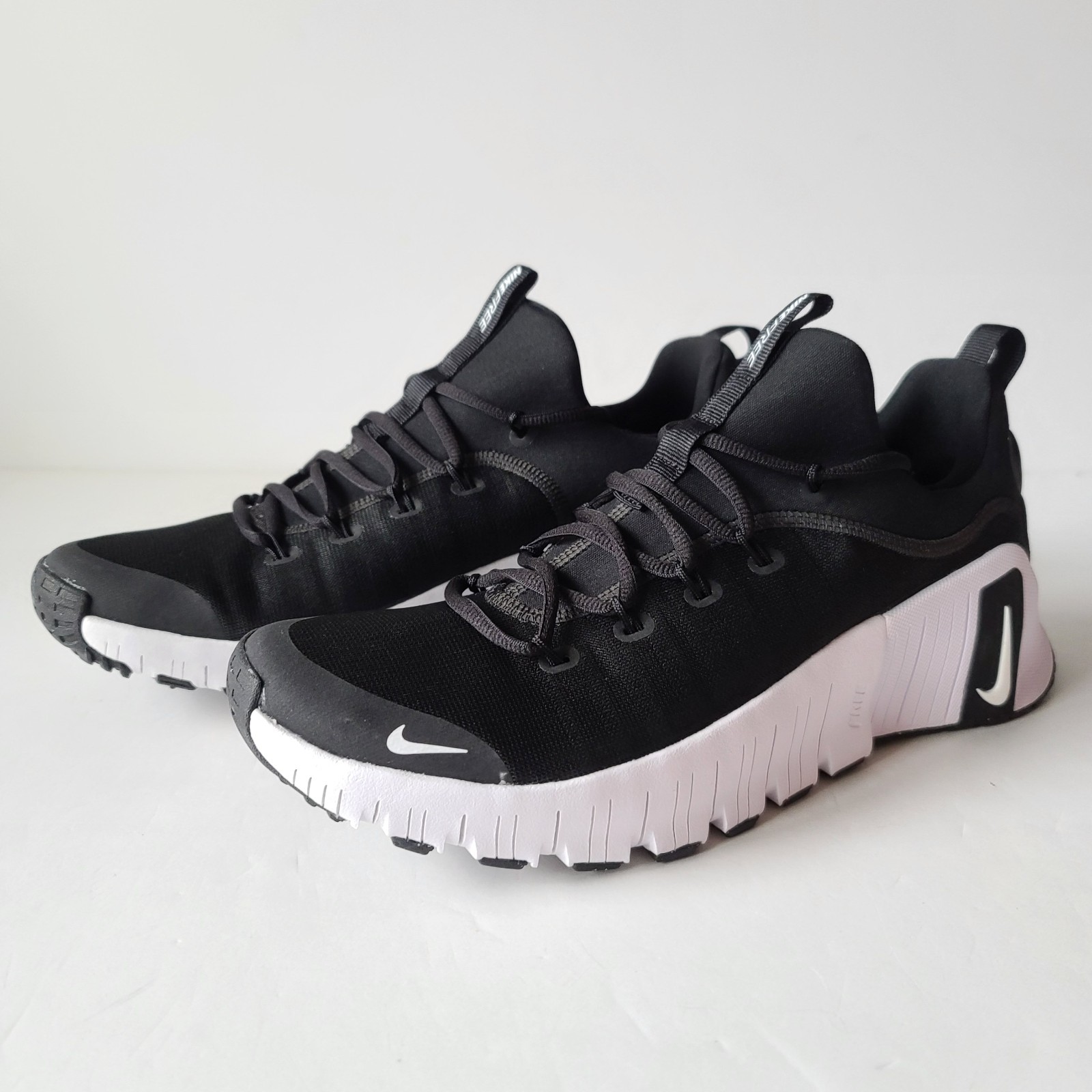 Nike Wmns Free Metcon 6 Black White FJ7126-001 Women’s Size 11.5 / Men’s 10