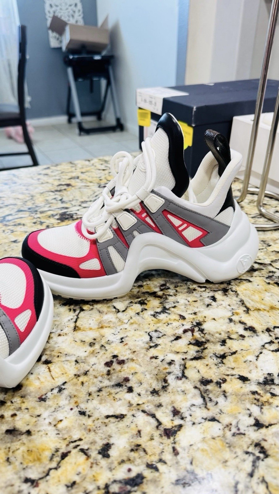 Louis Vuitton Archlight Sneakers White Monogram Mesh Trainer EU 35 Women