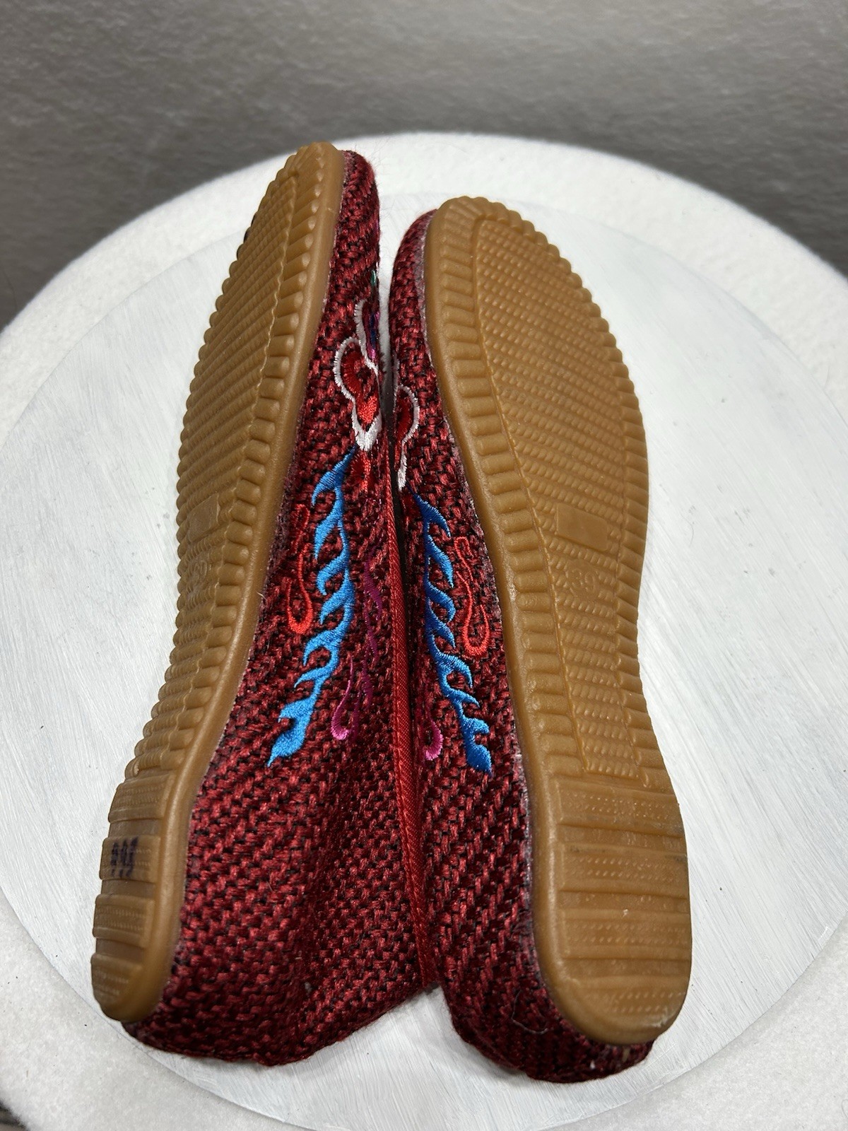 Cinak Multicolored Red Embroidered Flat Shoe Slip On Women’s Size 39/US 8.5