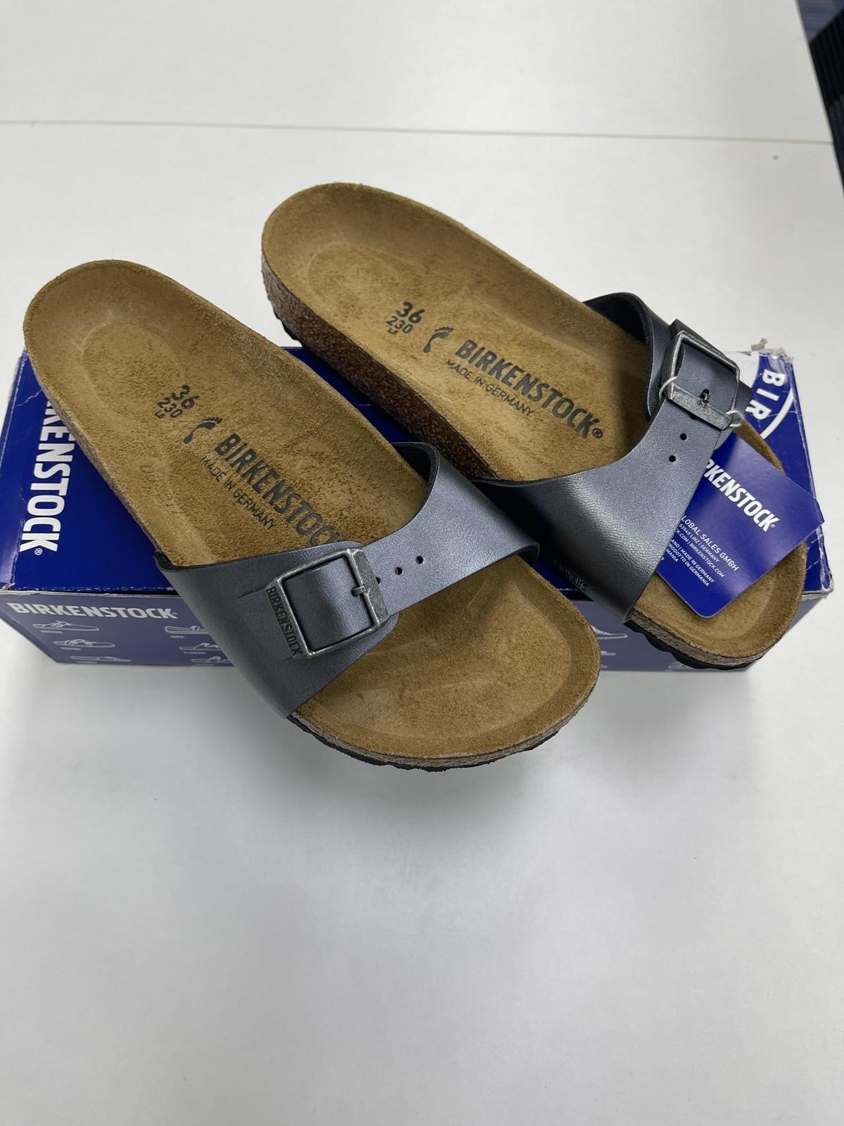 Birkenstock Women’s Madrid BS Narrow Fit Sandals/Metallic Black/ Size EU 36/US 5