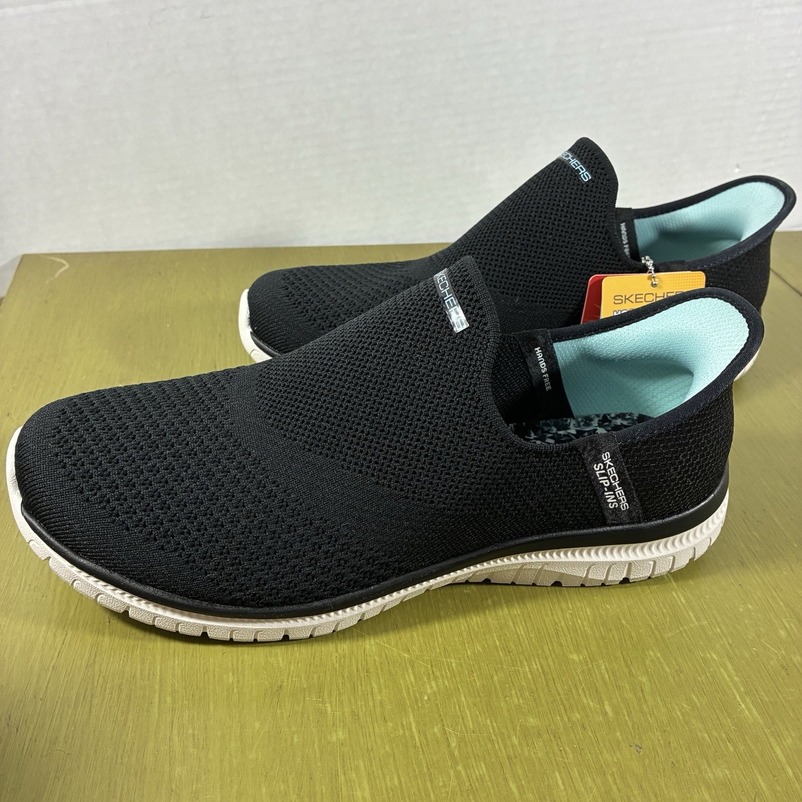 Skechers Hands Free Slip Ins Virtue Sleek Womens 8 Wide Black Fits Like 8.5W NWT