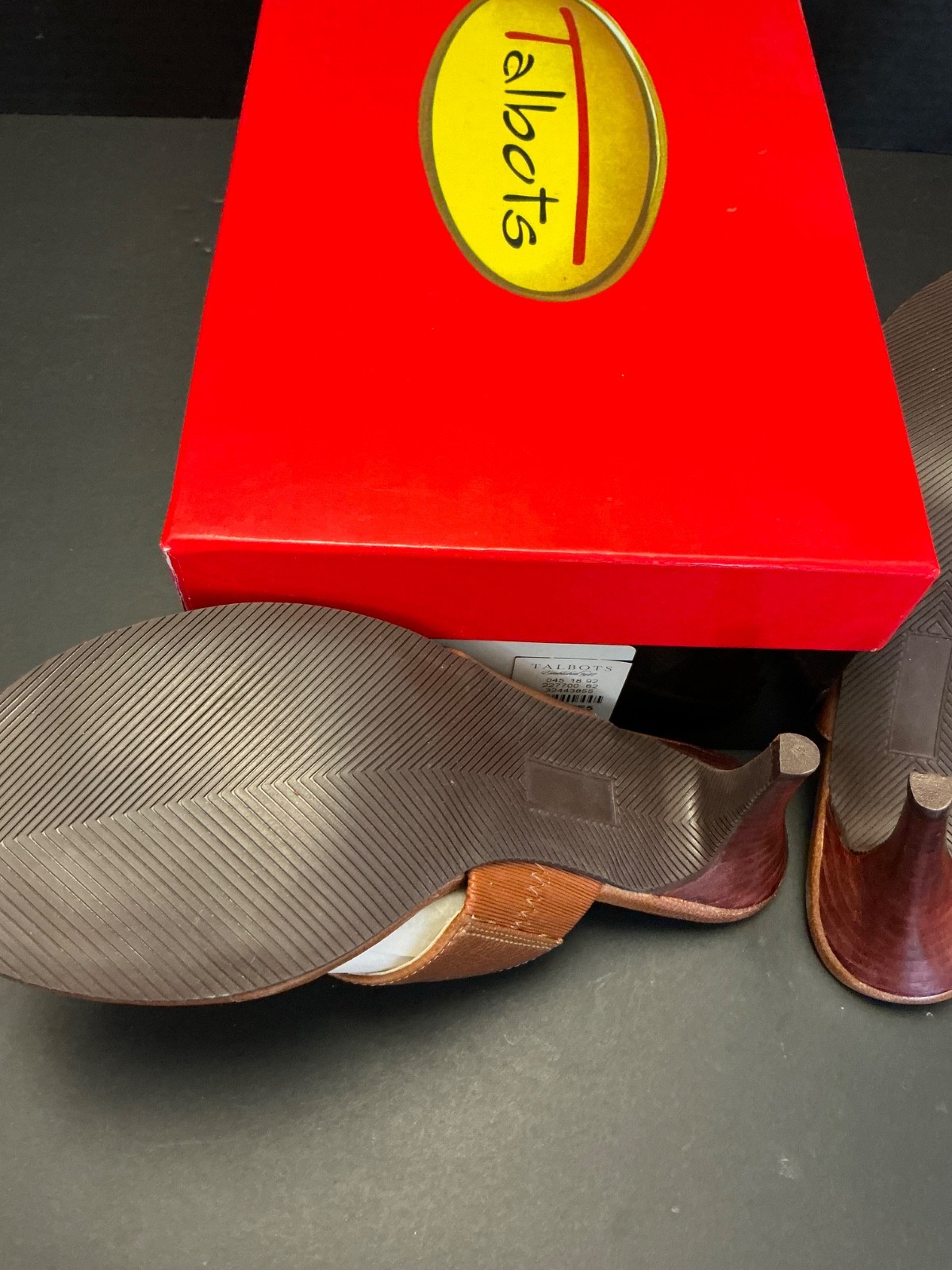 TALBOTS DANTE5 high heel thong Sandals NIB SZ 6M brown leather Women shoe