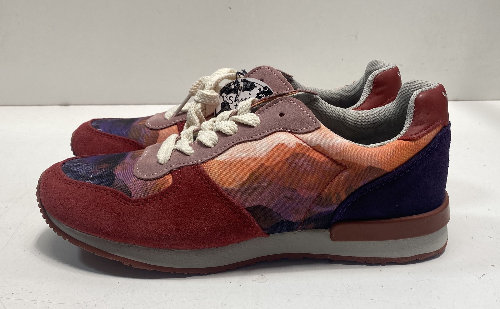 Inkkas Blue Ridge Mountain Print Low Top Sneakers Women’s 10 Men’s 8