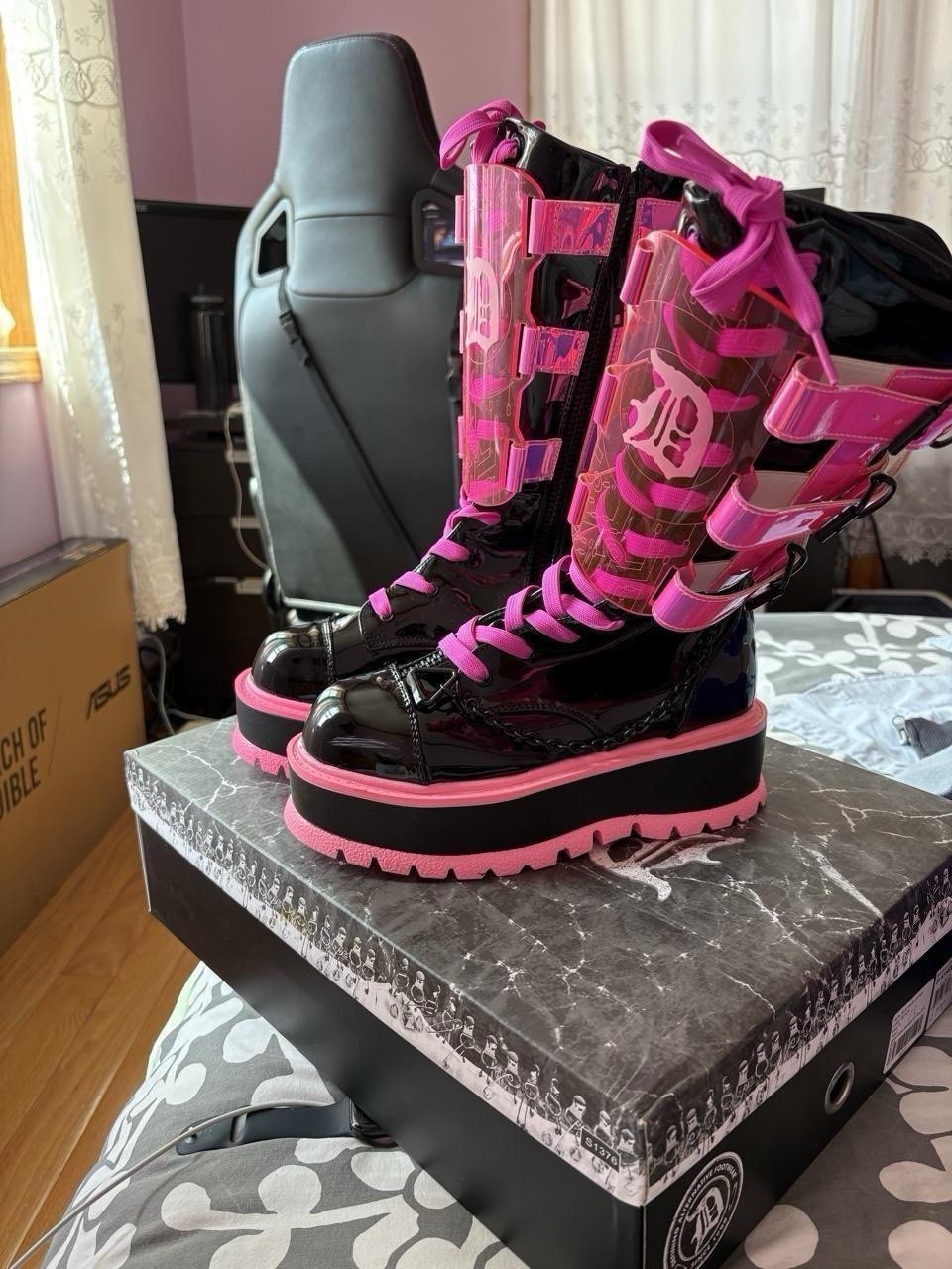 Dollskill Demonia Sweet Slime Monster UV Reactive Boots Size 8
