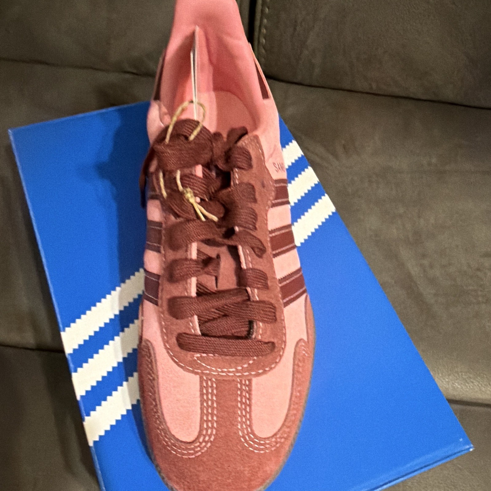 adidas Samba OG W women’s Lace-Up Athletic Sneaker Low Top Pink/Brown IH6704