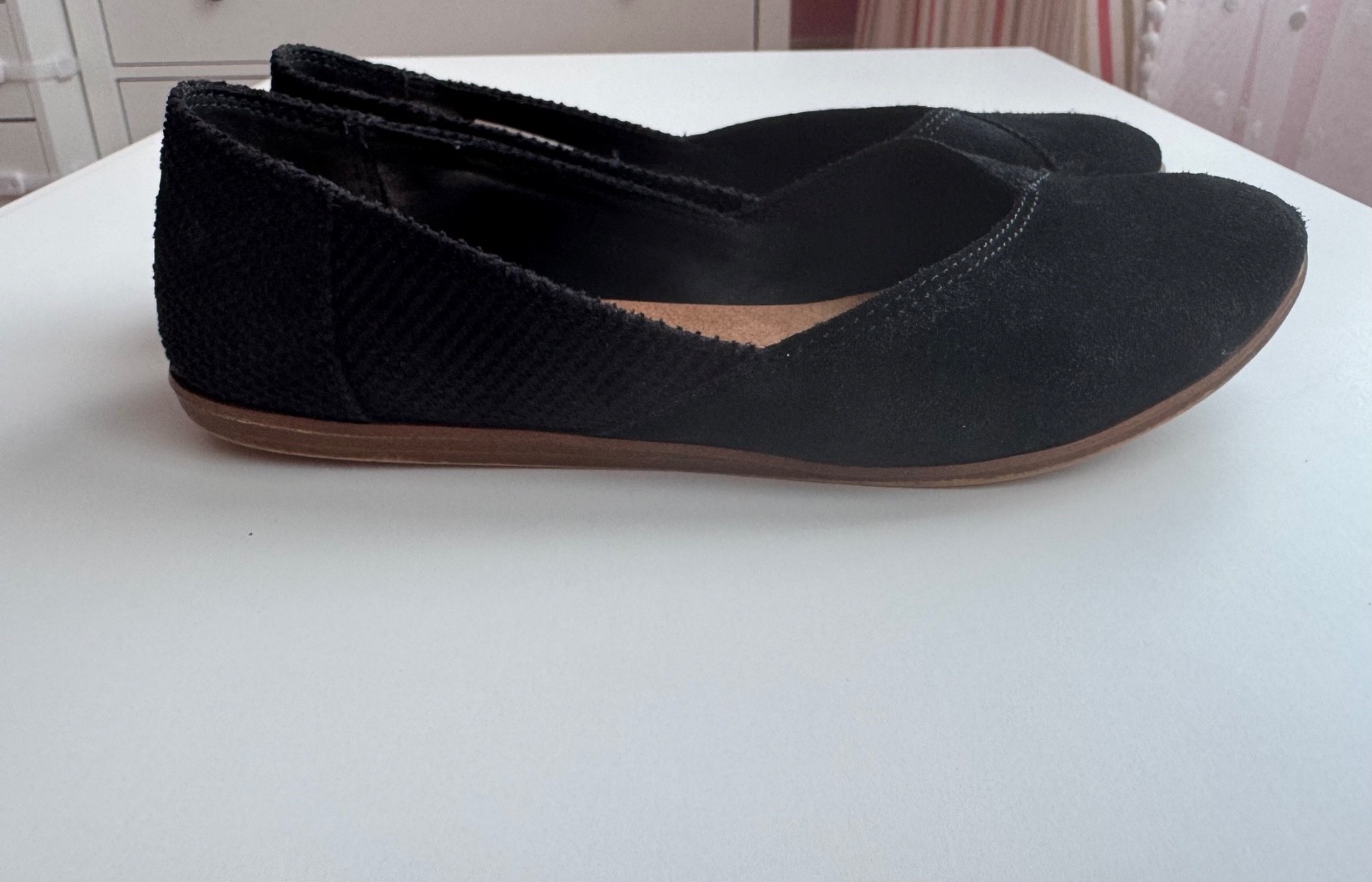 TOMS Womens Black Faux Suede Textile Slip On Pointy Toe Comfort Flats Shoes