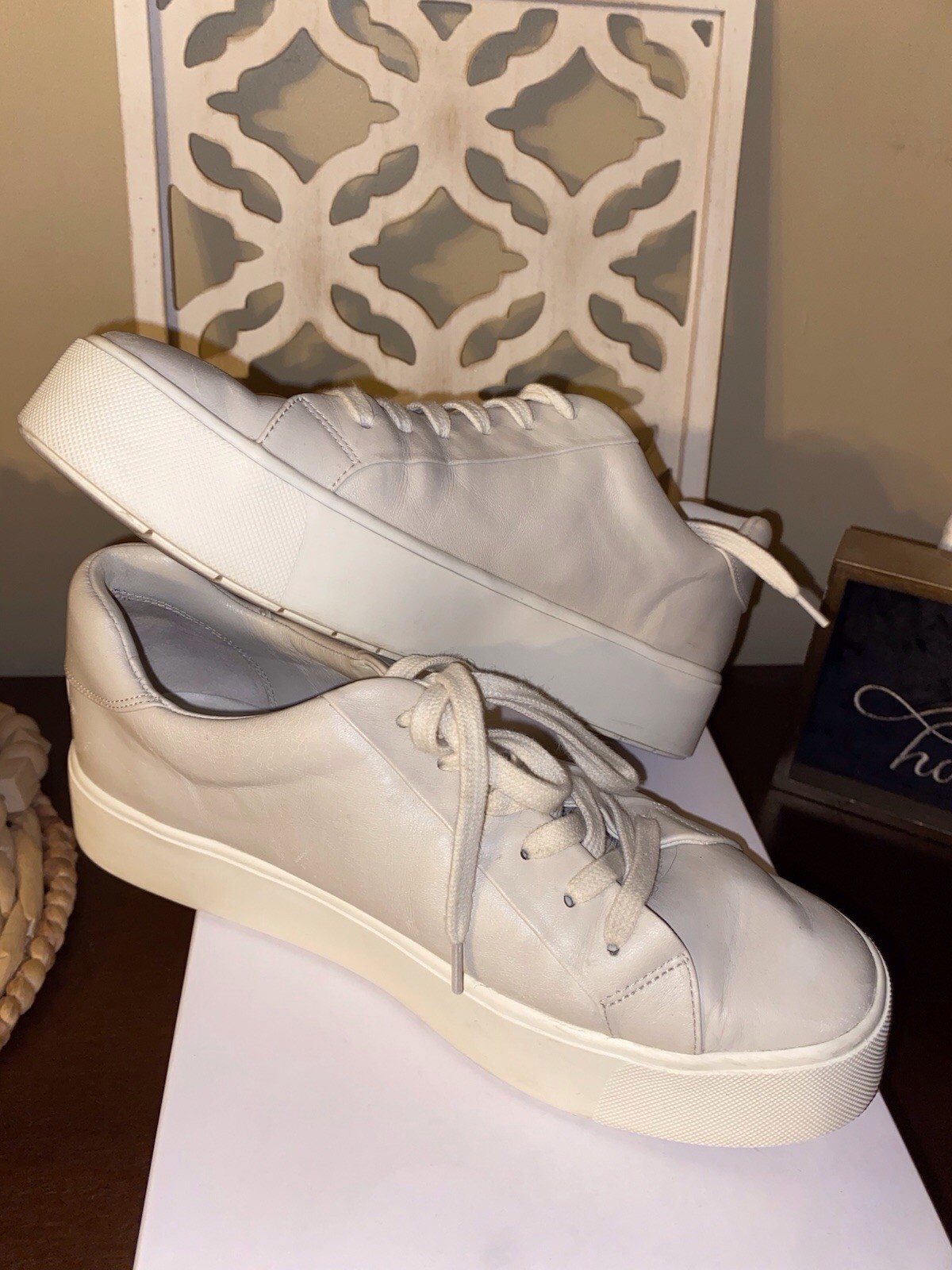 BENFIELD VINCE LEATHER PLATFORM SNEAKER WOMENS SIZE 9M OFFWHITE org. $130