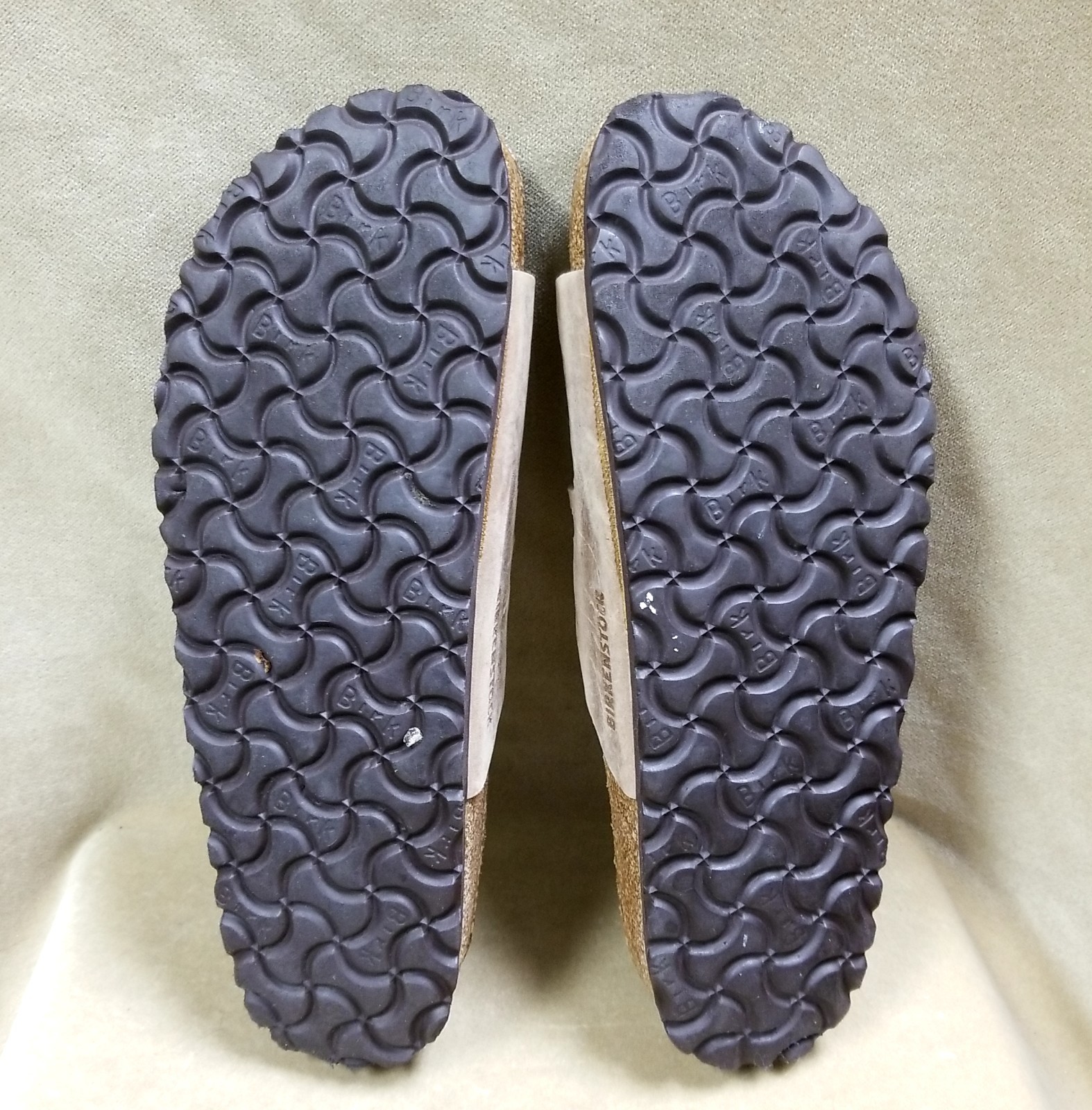 Birkenstock Tan Women’s Sz 40/9 Soft Footbed Sandals Brown Granada