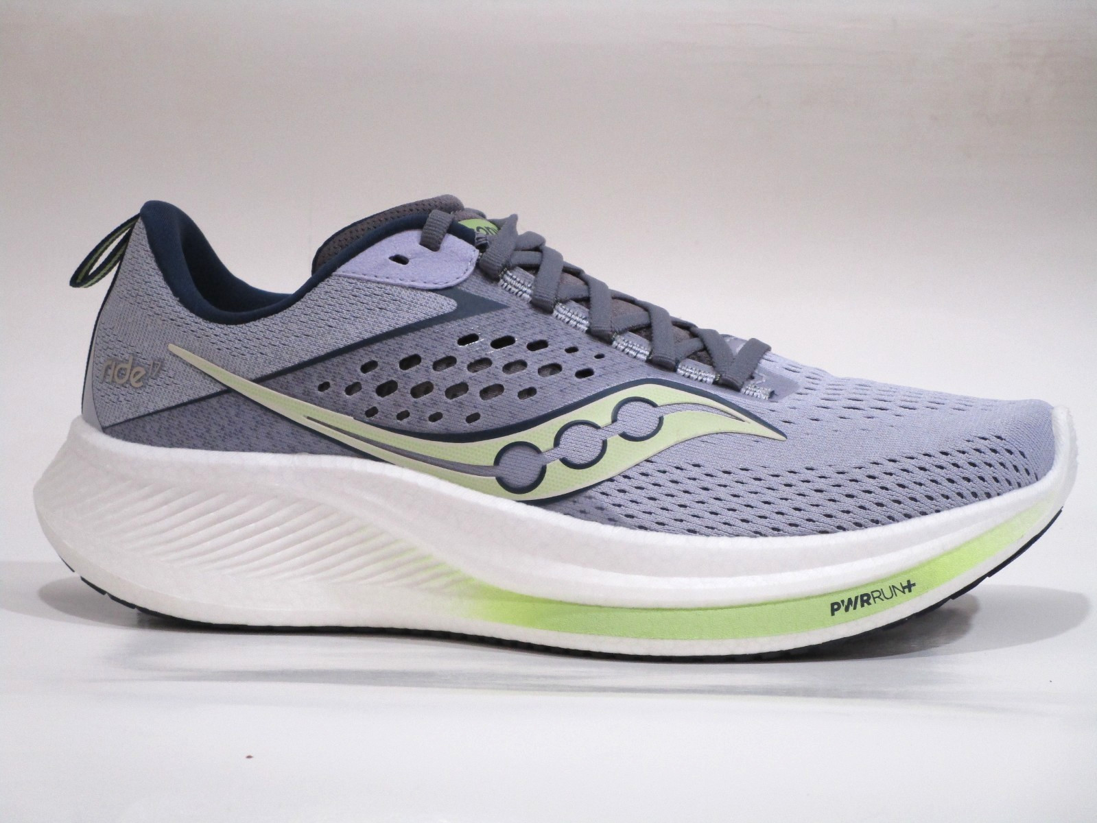 Saucony Women’s Ride 17 [S10925-110] Running Shoes, Iris/Navy, 10 Wide US