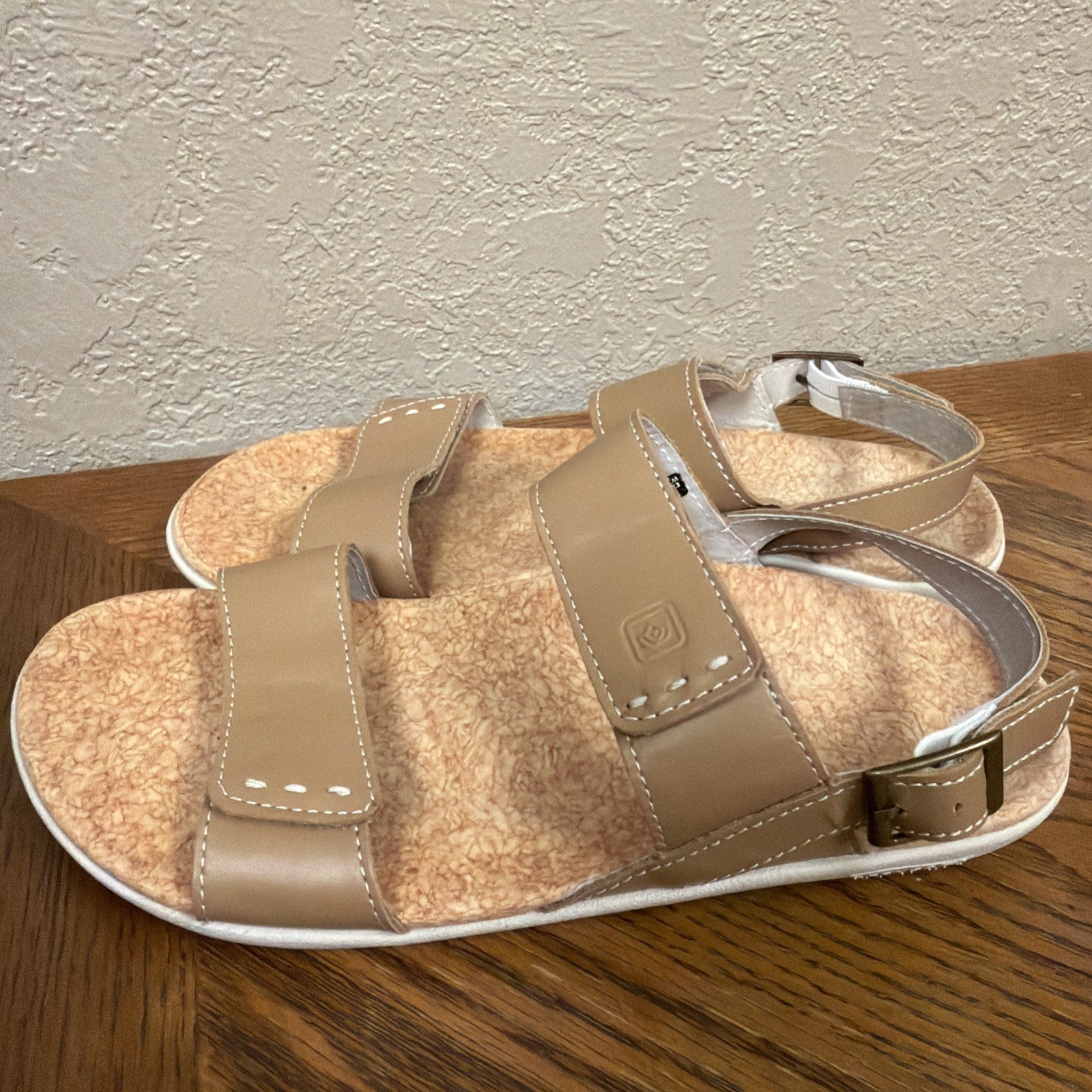 Spenco Women’s 7 ALEX BeigeLeather Singback Strappy Sandals Comfort EUC