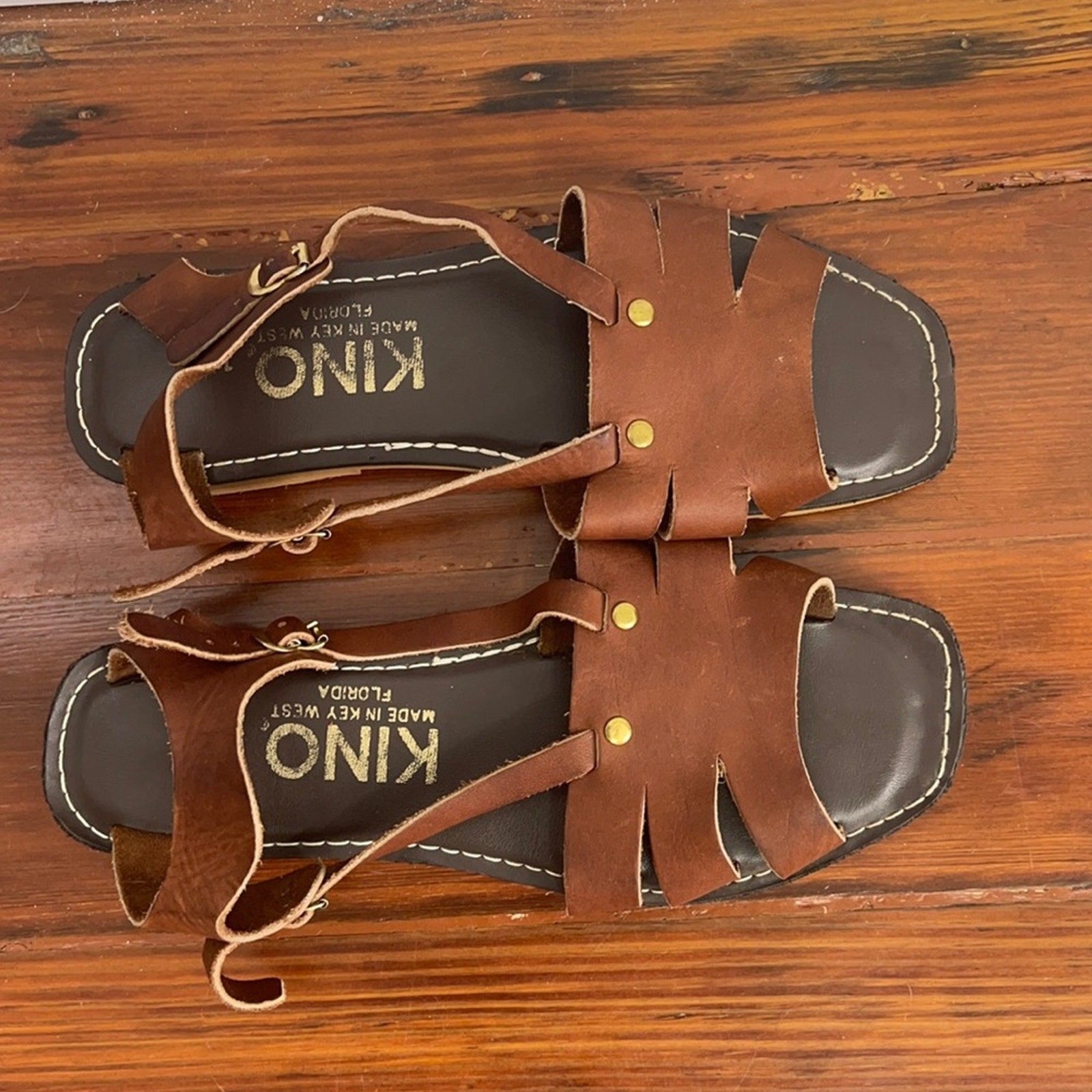 Kino of Key West leather strappy flat open toe sandals sz 10