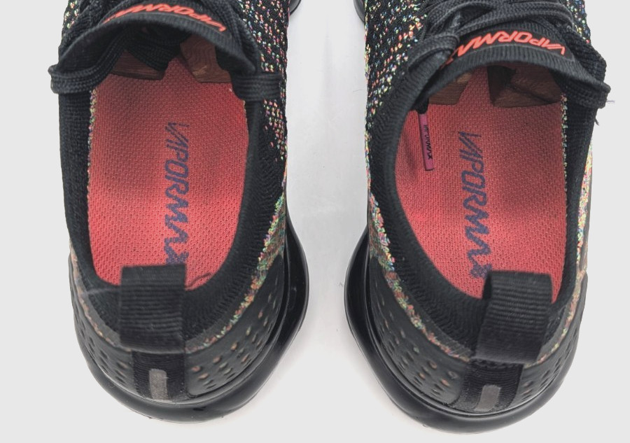 Nike Air VaporMax Flyknit 2 Black Multicolor Women’s Shoes Size 8 EXCELLENT