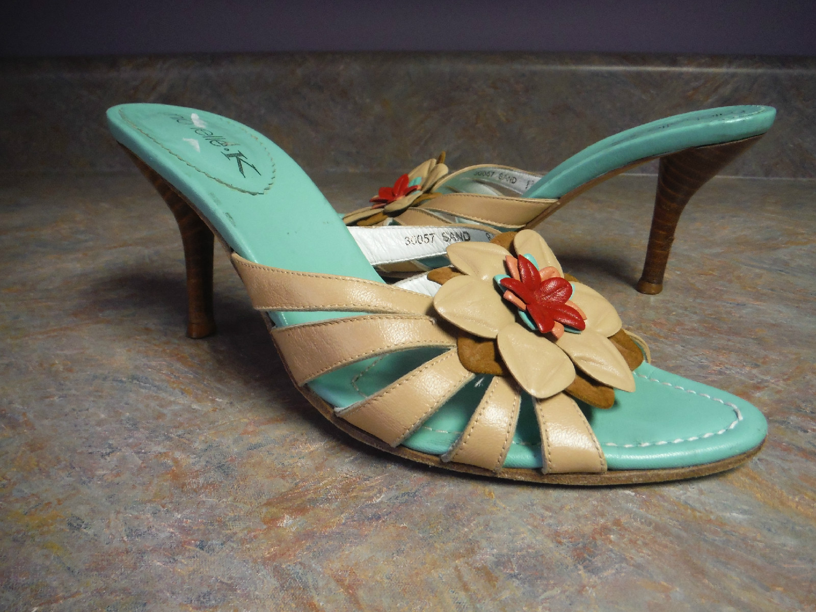 MICHELLE K WOMENS SHOES SANDALS BEIGE/SAND LEATHER SLIDES HEELS SIZE 8.5 M