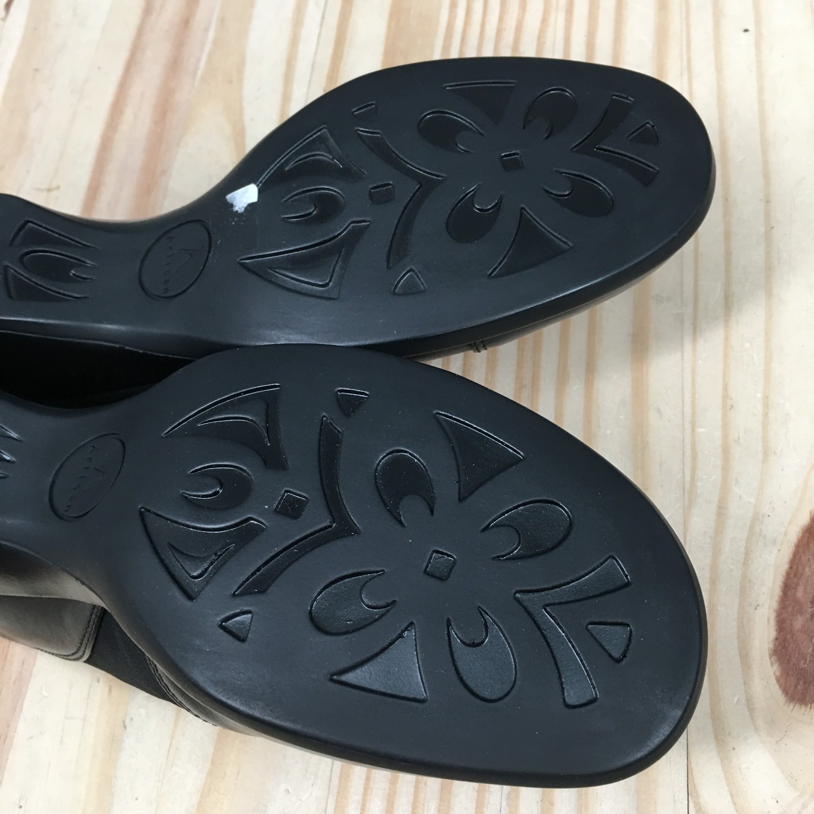 Clarks Artisan Tyler Mule Clog Womens 7.5M Black Leather Comfort Wedge NEW