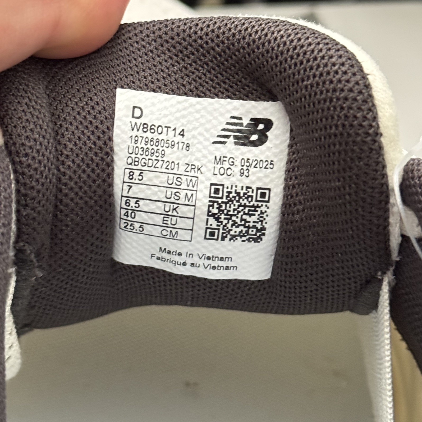 Women’s New Balance Fresh Foam X 860v14 – 8.5D- Sea Salt/Angora/Clay Ash NO box!