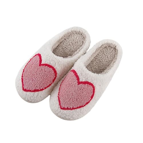 Valentines Day Slippers Fuzzy Love Heart 9-10 Women/8-8.5 Men Big Heart