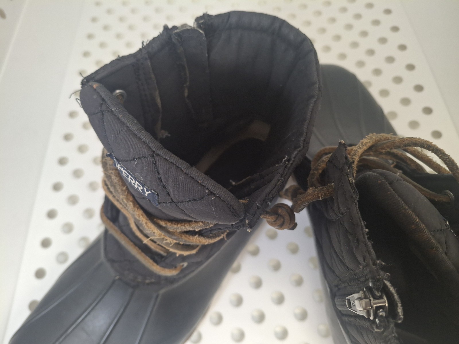 Sperry Women’s Saltwater Quilted Duck Boots Size 6 Black Waterproof