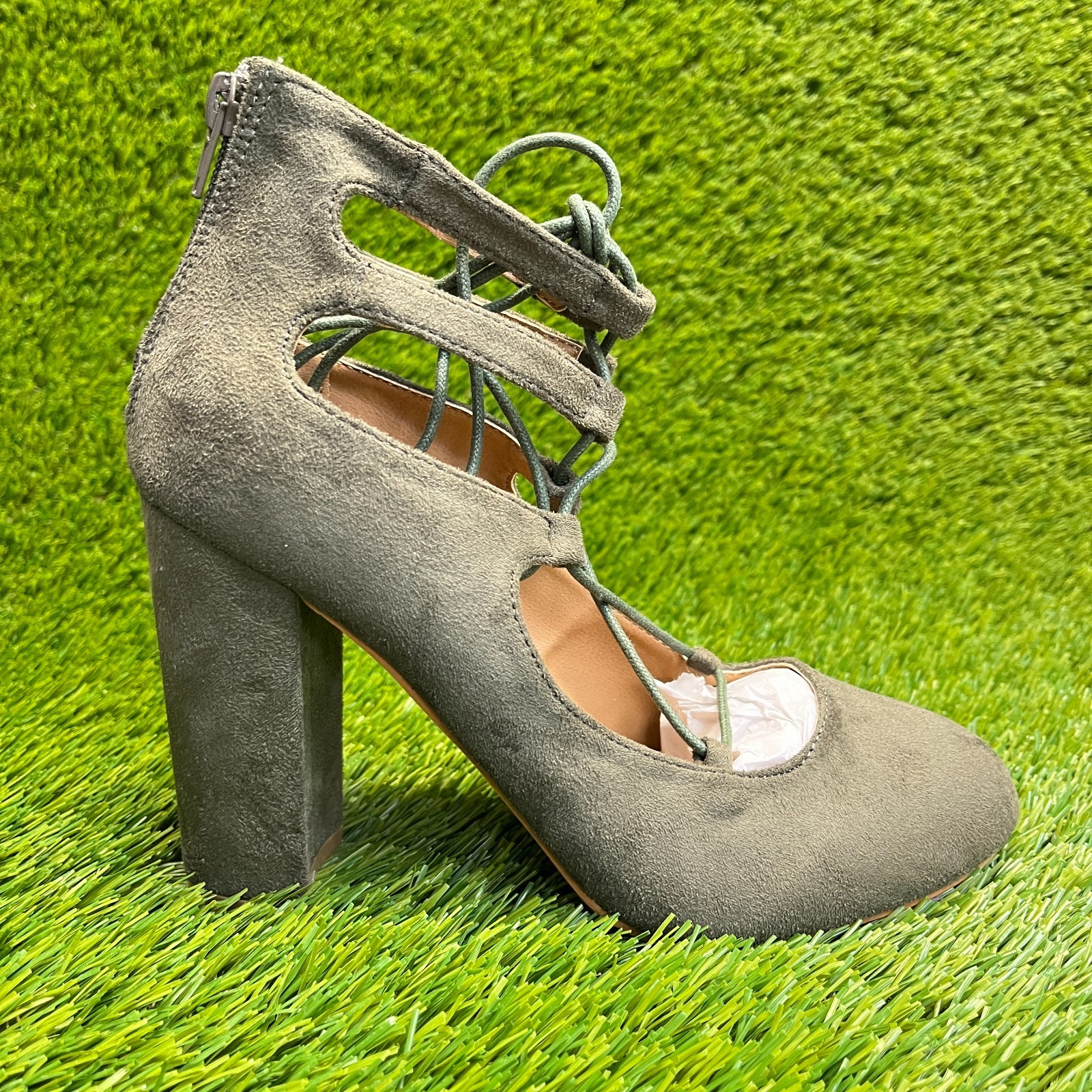 Yoki Veruca-03 Womens Size 8.5 Olive Green Beach Classic Outdoor Pump Heels
