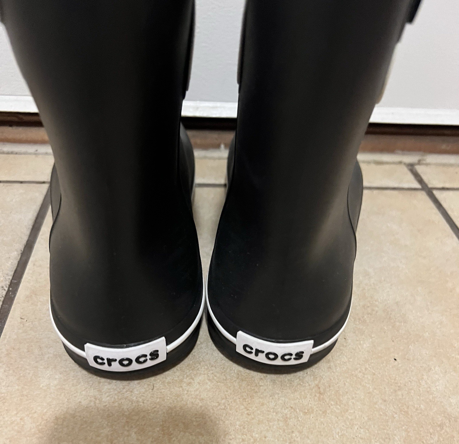 Crocs Jaunt Shorty Women’s Waterproof Ankle Rain Boots Black/White Trim US 7