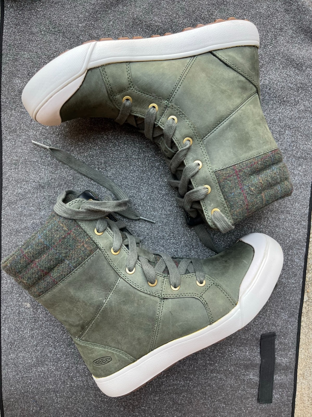 KEEN Women’s Elena Boot Water Resistant Green/Plaid Size 7 US New