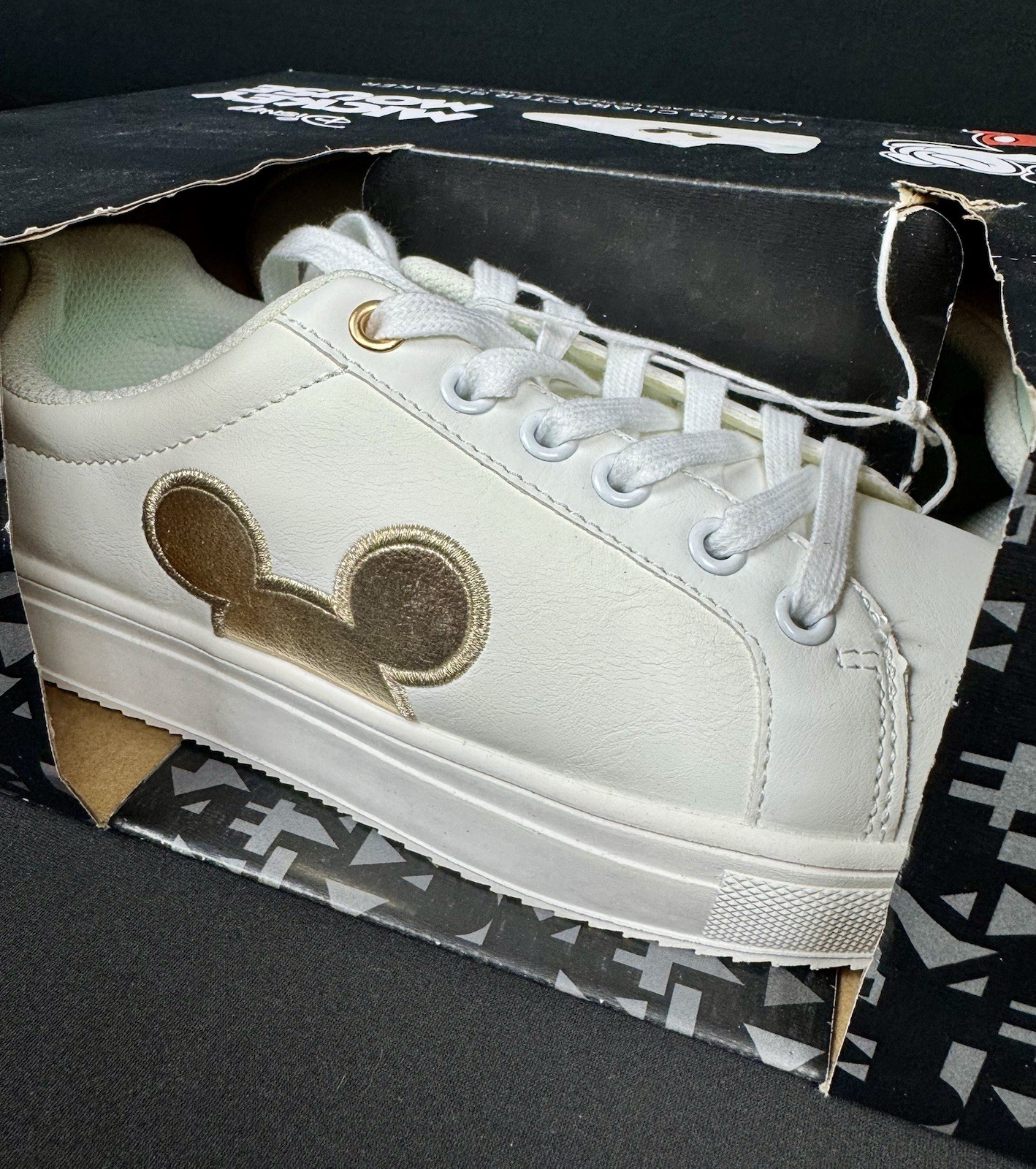 Disney Mickey Mouse Ladies Character Sneakers Size 7 New In Box