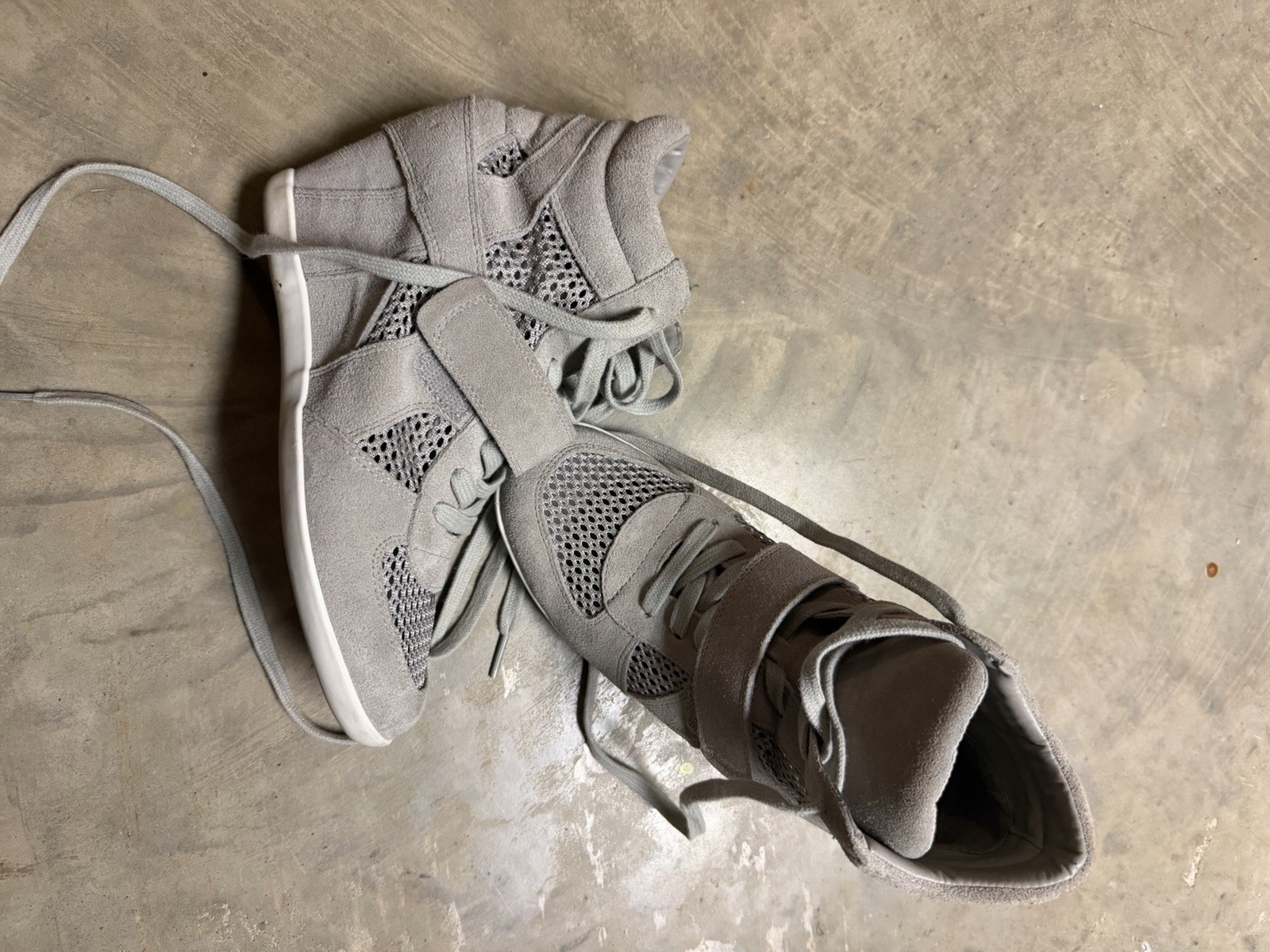 Ash Women’s Gray Suede Mesh High-Top Sneakers Padded Strap Lace-Up