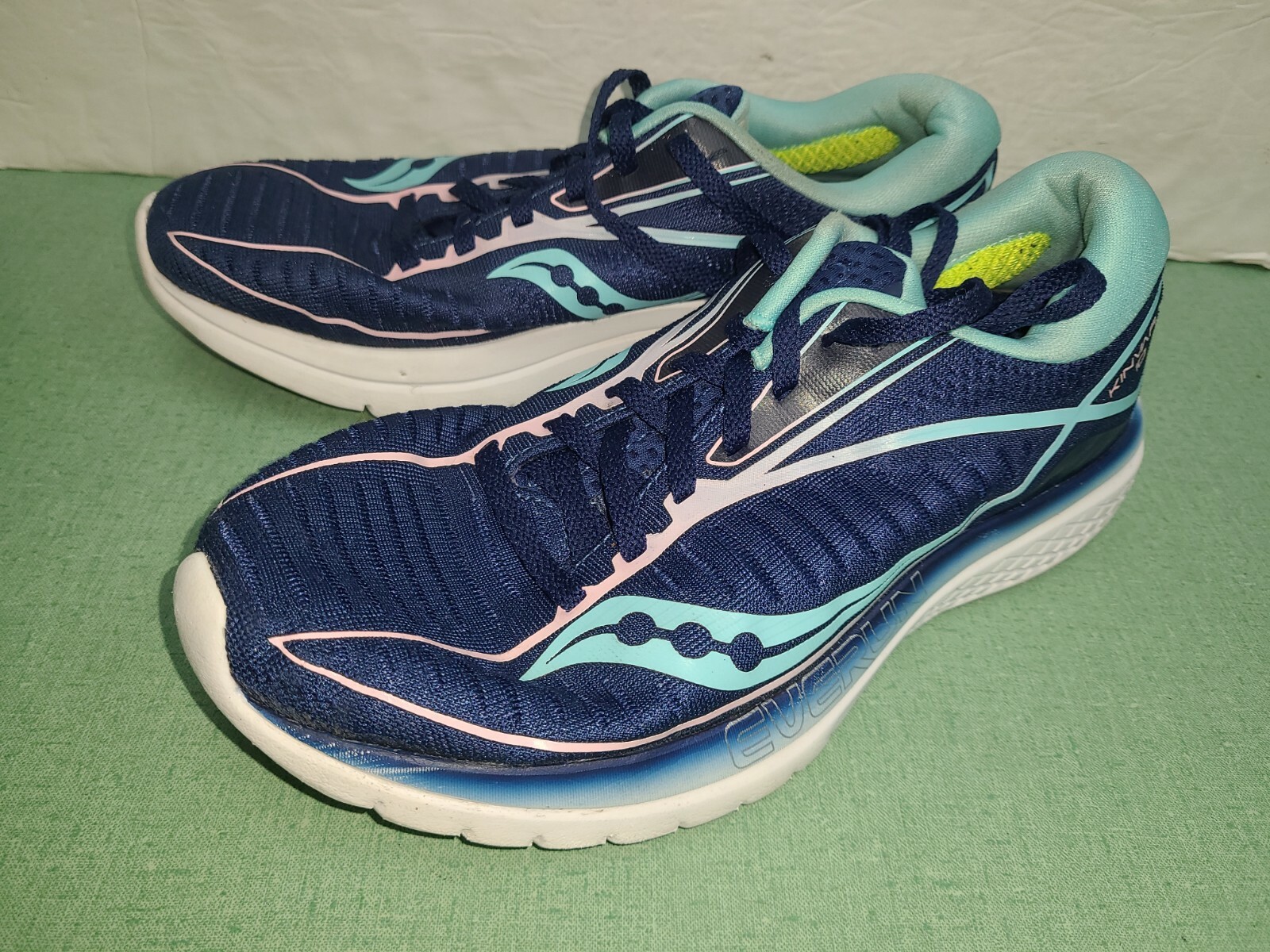 Saucony Womens Kinvara 10 S10467-1 Blue Mint Running Shoes Lace Up Size 7.5