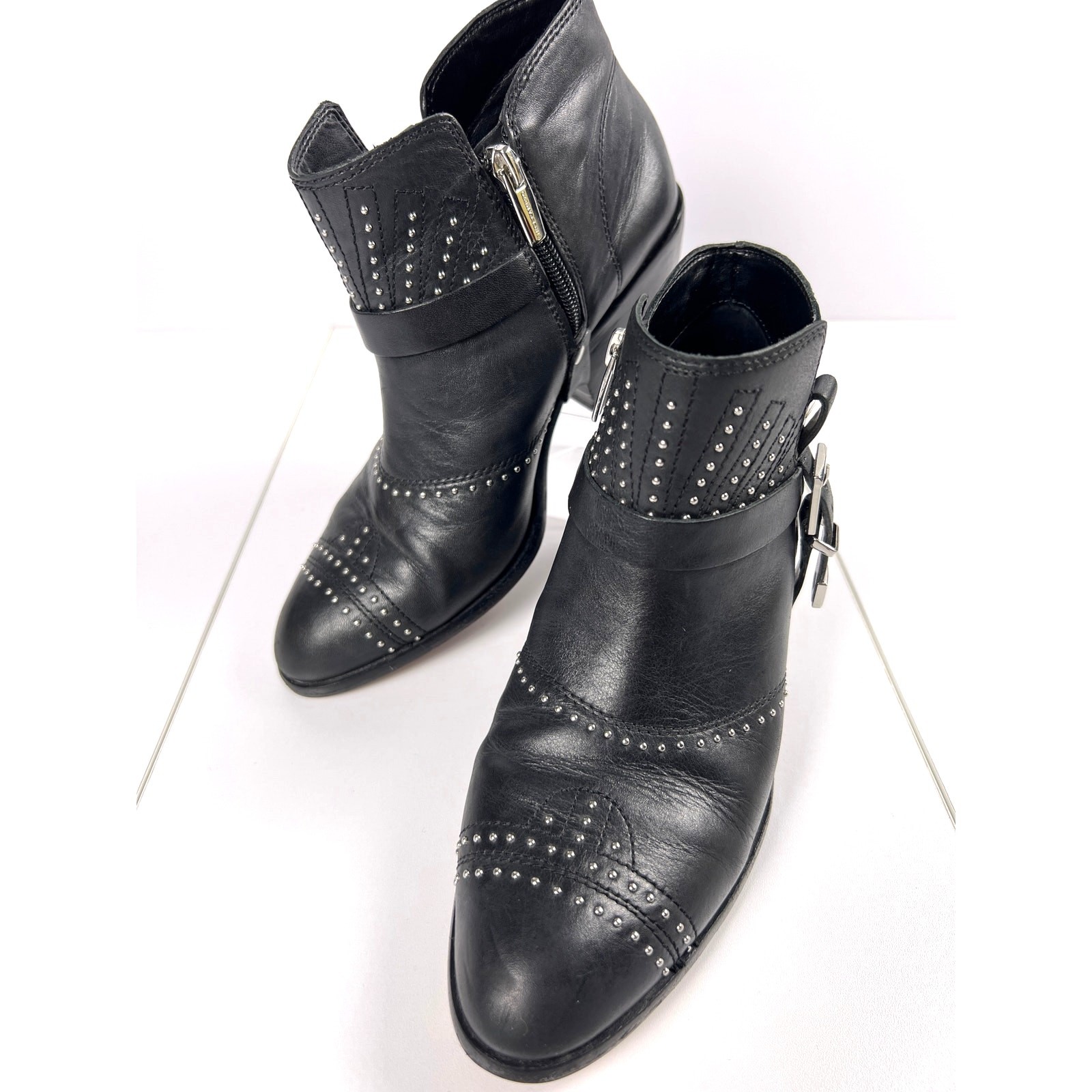Vince Camuto Leather Bootie Women”s 7 Dorintina Studded Black Zipper Preloved