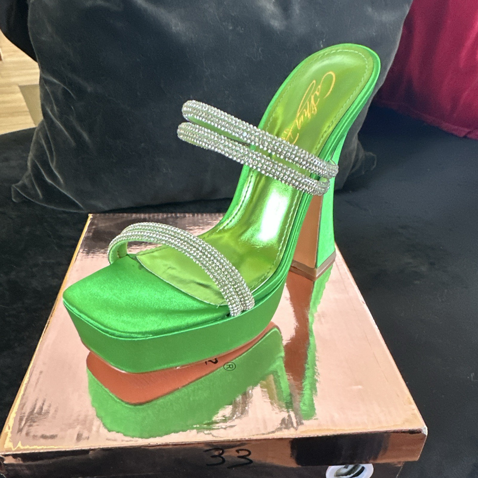 Cathy Din Green Size 8 Rhinestone Strappy Sexy Platform Chunky Heels $ & Diamond