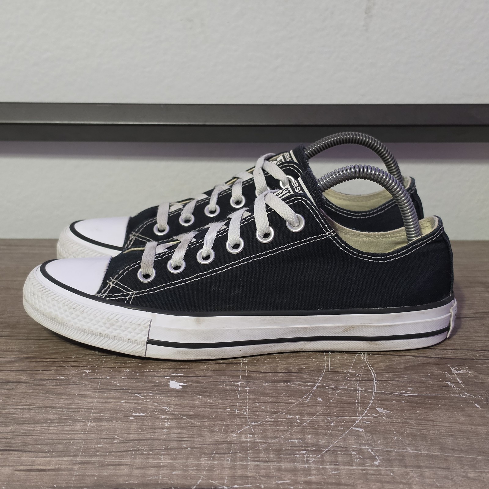 Converse Chuck Taylor All-Star Low Top Women’s Shoes Sneakers Size 8.5 Black