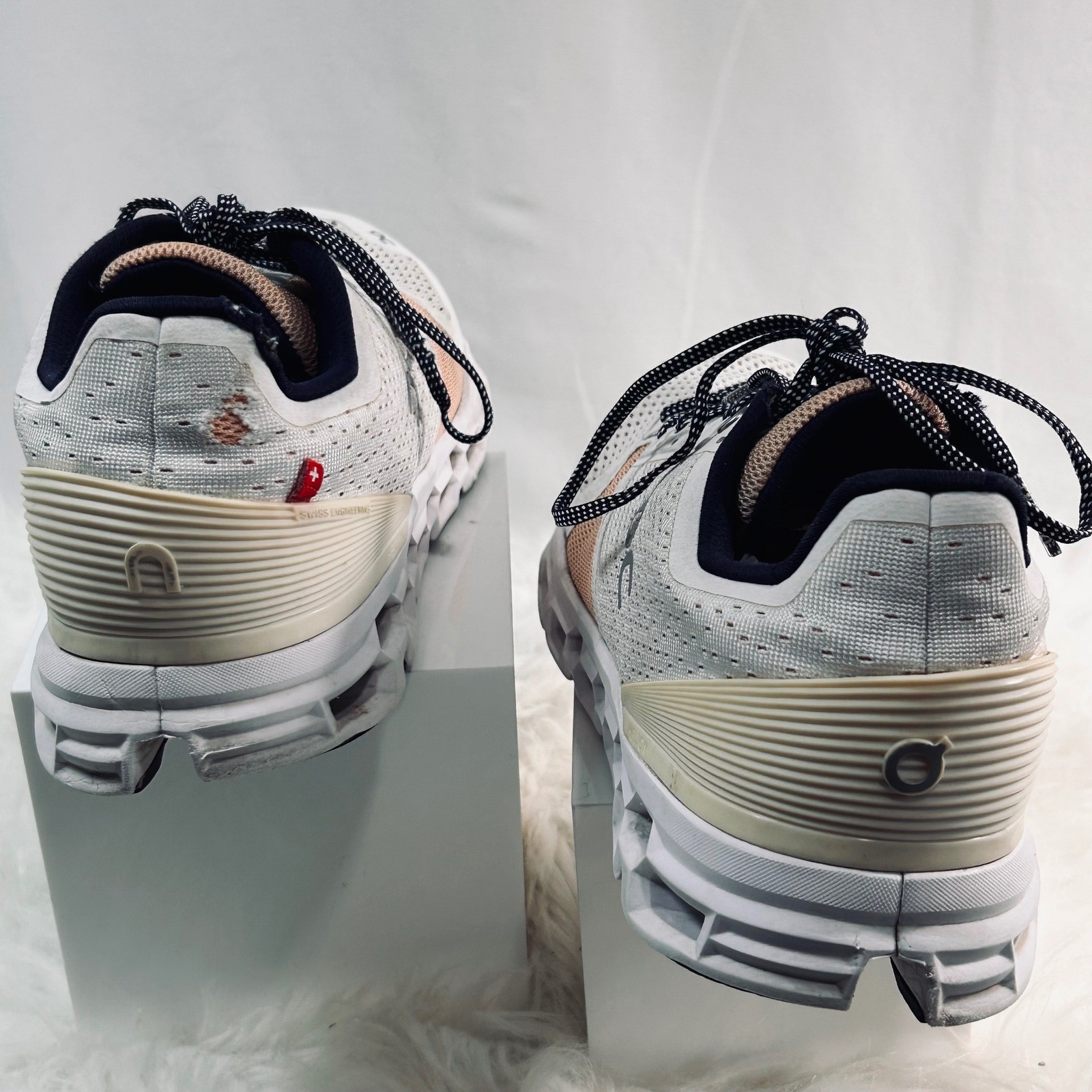 On Cloud Cloudflyer Womens Running Shoes White Sand Navy 29.99771 Size 9