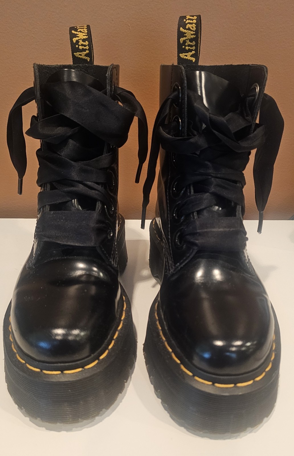 Doc Martens Molly Boots Womens Size 6 Leather Ribbon Laces Platform Block Heel