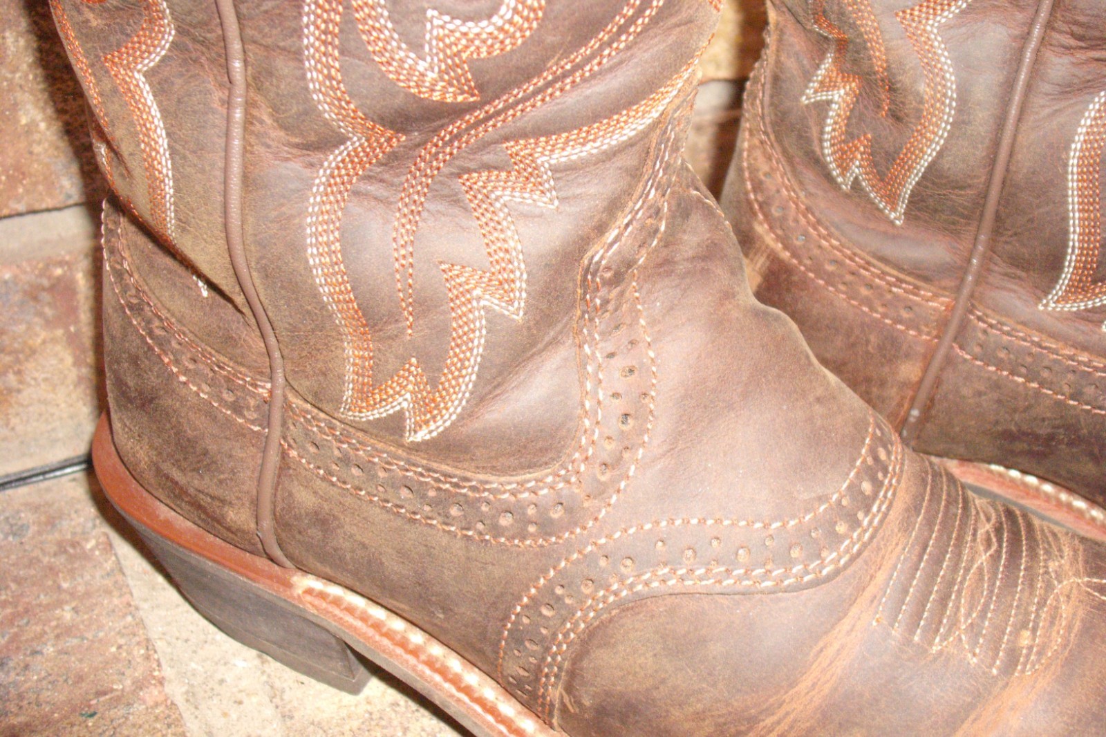 Ariat Heritage Roughstock Western Boot Women’s 7 B/10001594 Brown MSRP $160