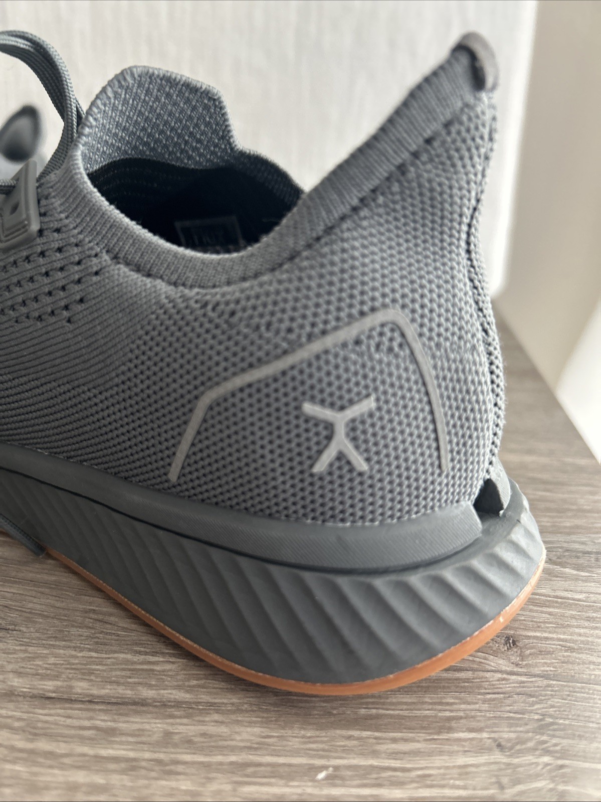 Flux Womens Size 8 1/2 Men’s 7 Grey Shoes
