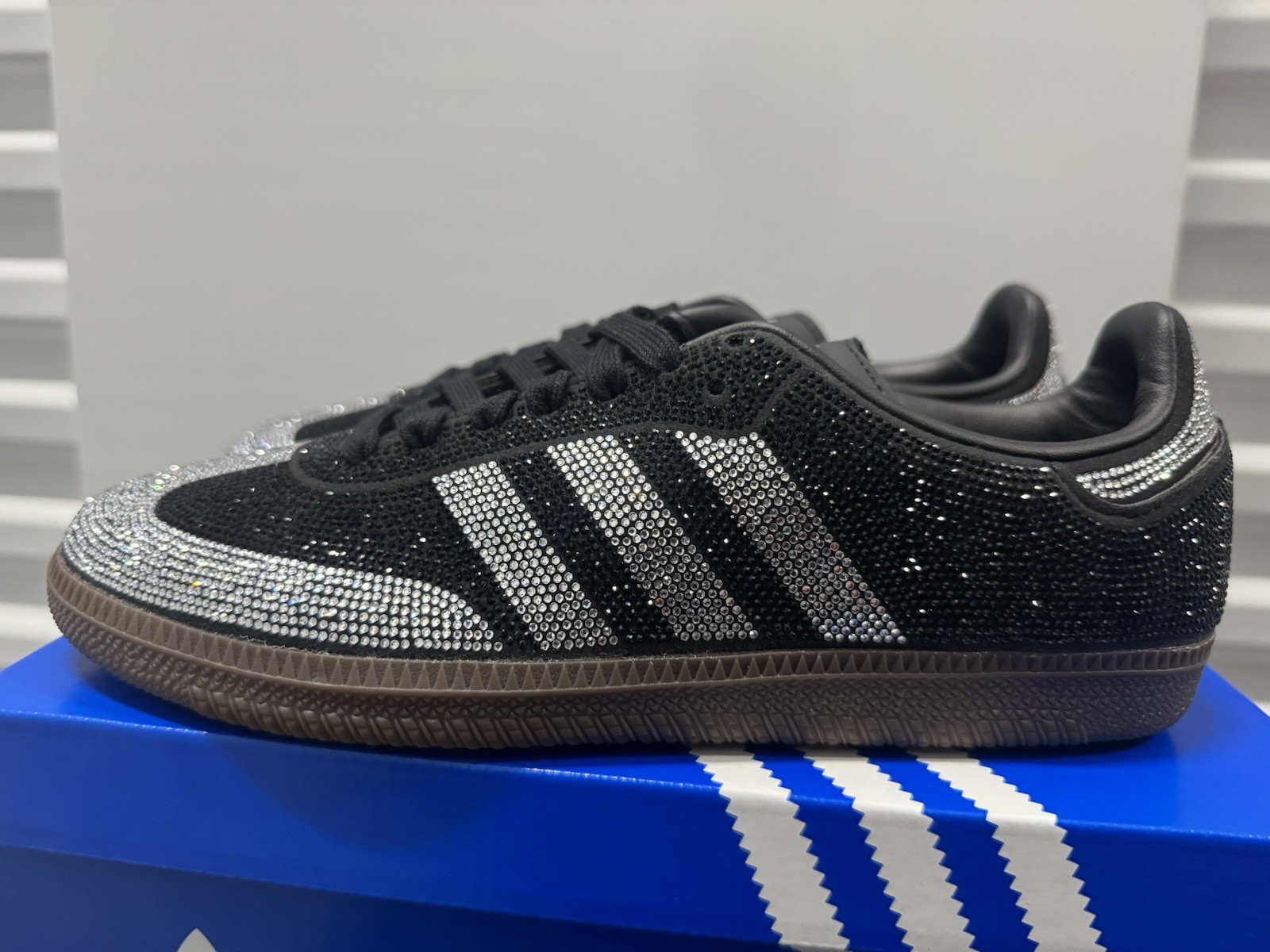 Women’s Size 9 adidas Originals Samba OG Rhinestone Core Black IH9052 New