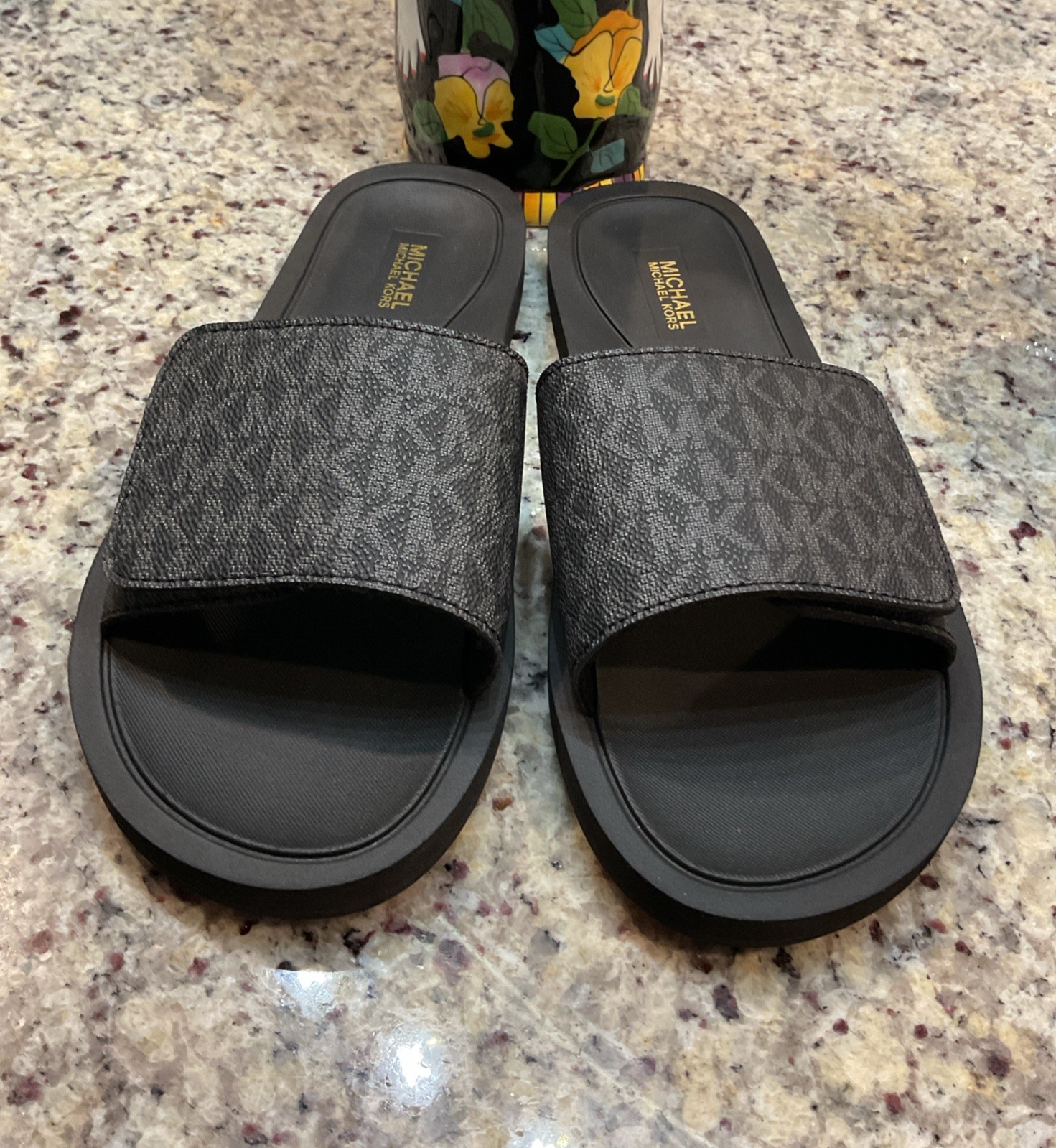 MICHAEL KORS Women’s Sz 8 M Wade Slide 45S0WDFA2B Black/Grey NEW