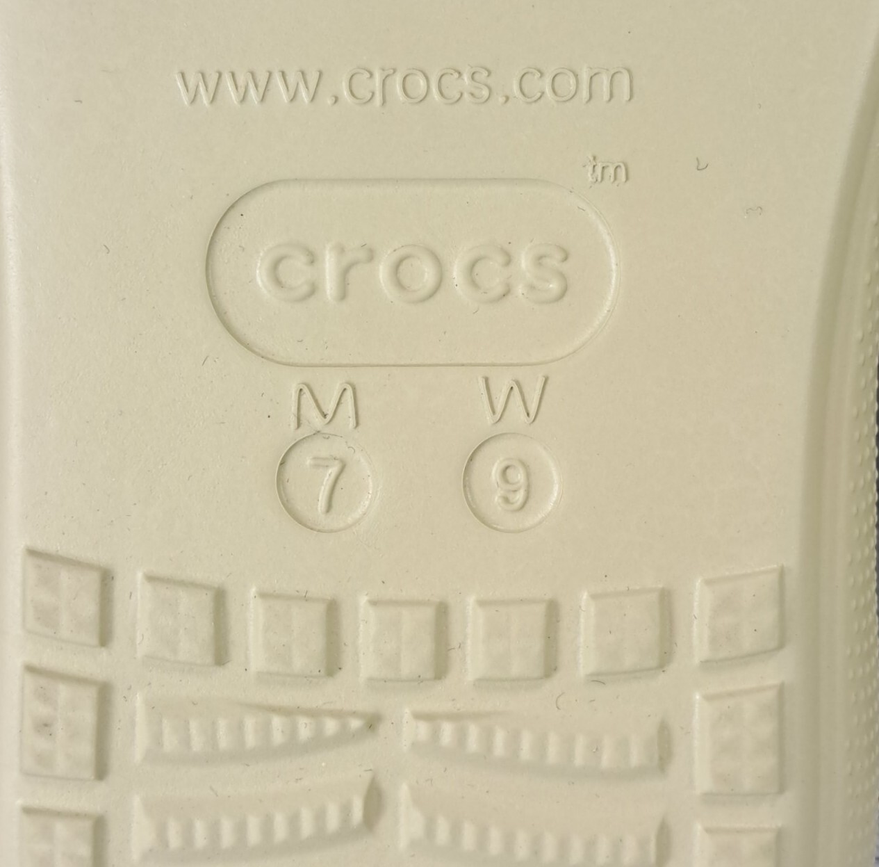 New Crocs Classic Crush Sandal Women’s 9 Mens 7 Bone/Tan