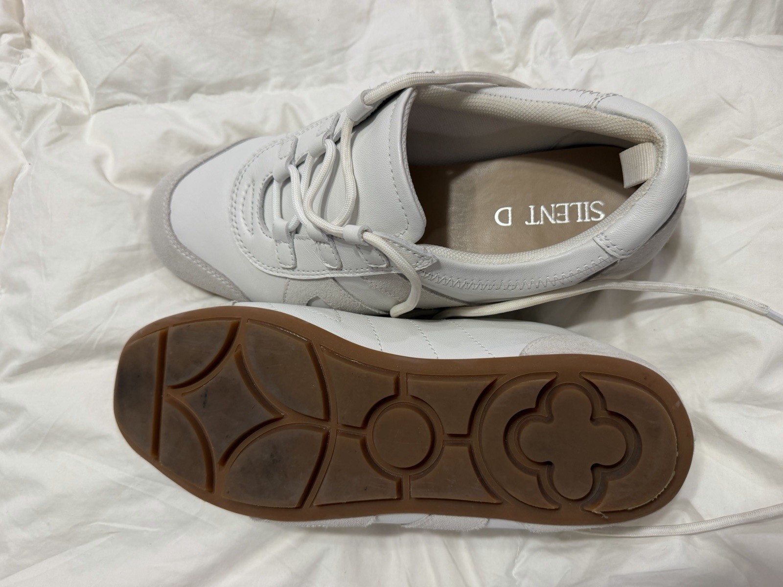 Women’s Silent D White Gray Lace-up Sneakers Size 8.5 Fashion Sneakers