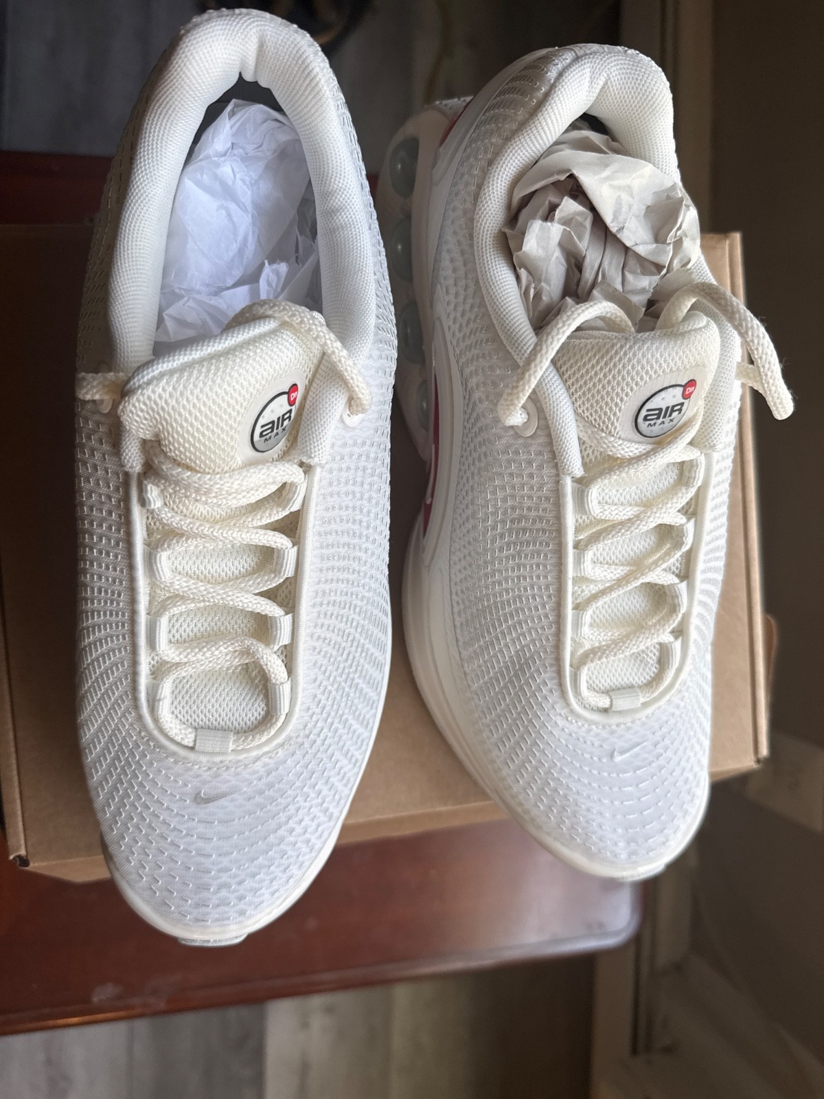 Brand new Nike Air max DN8 size 9 womens
